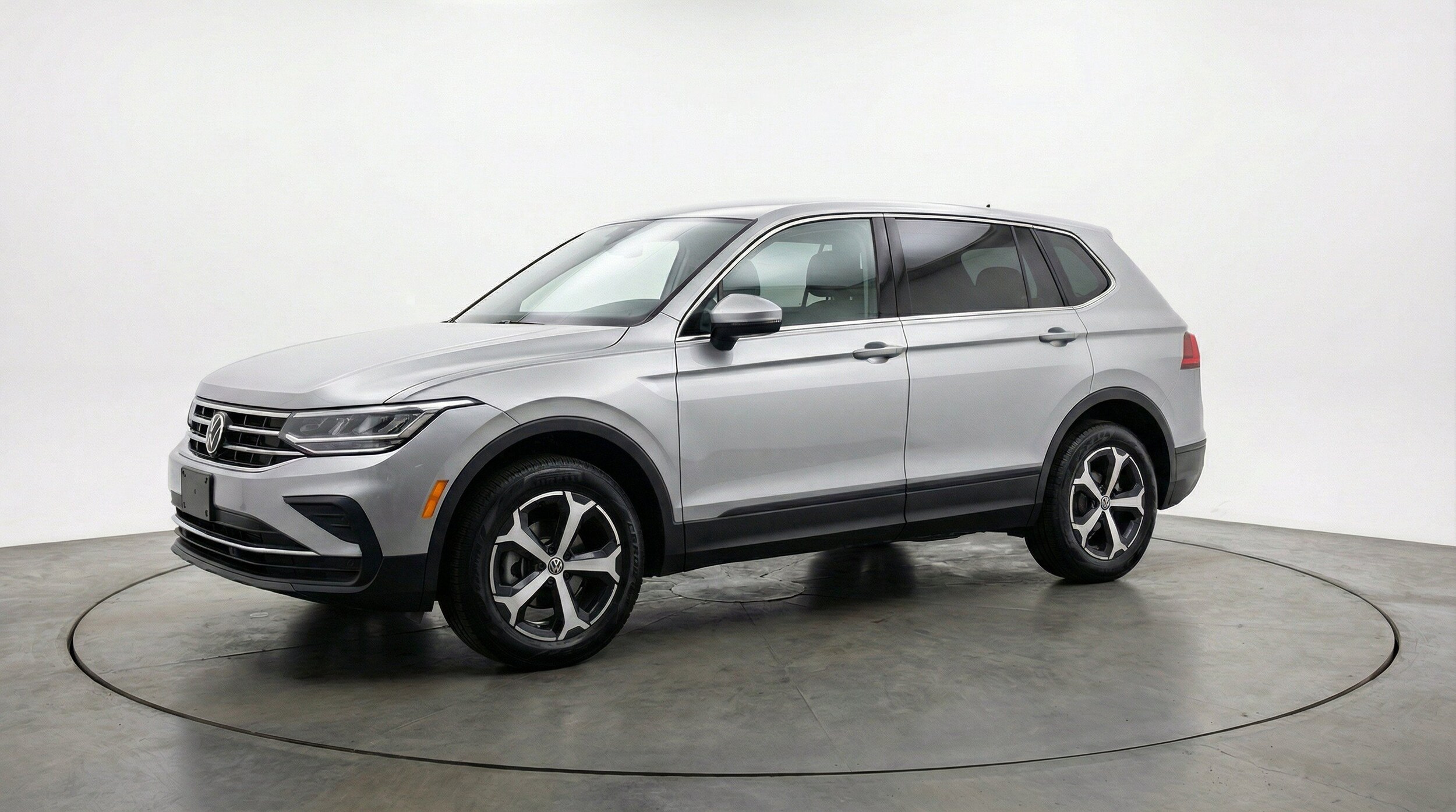 Thumbnail: 2026 Volkswagen Tiguan - 3