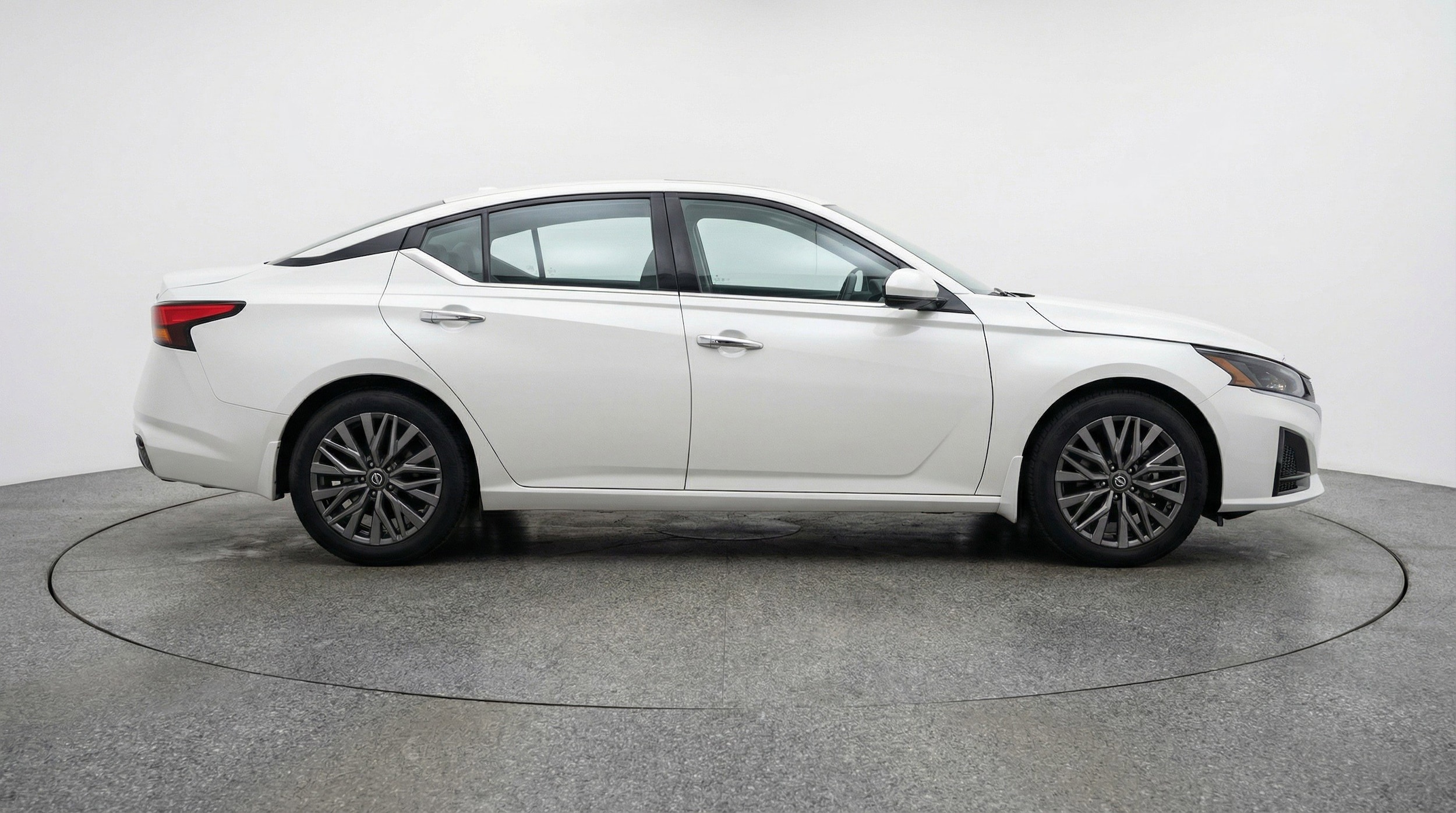 Thumbnail: 2025 Nissan Altima - 11
