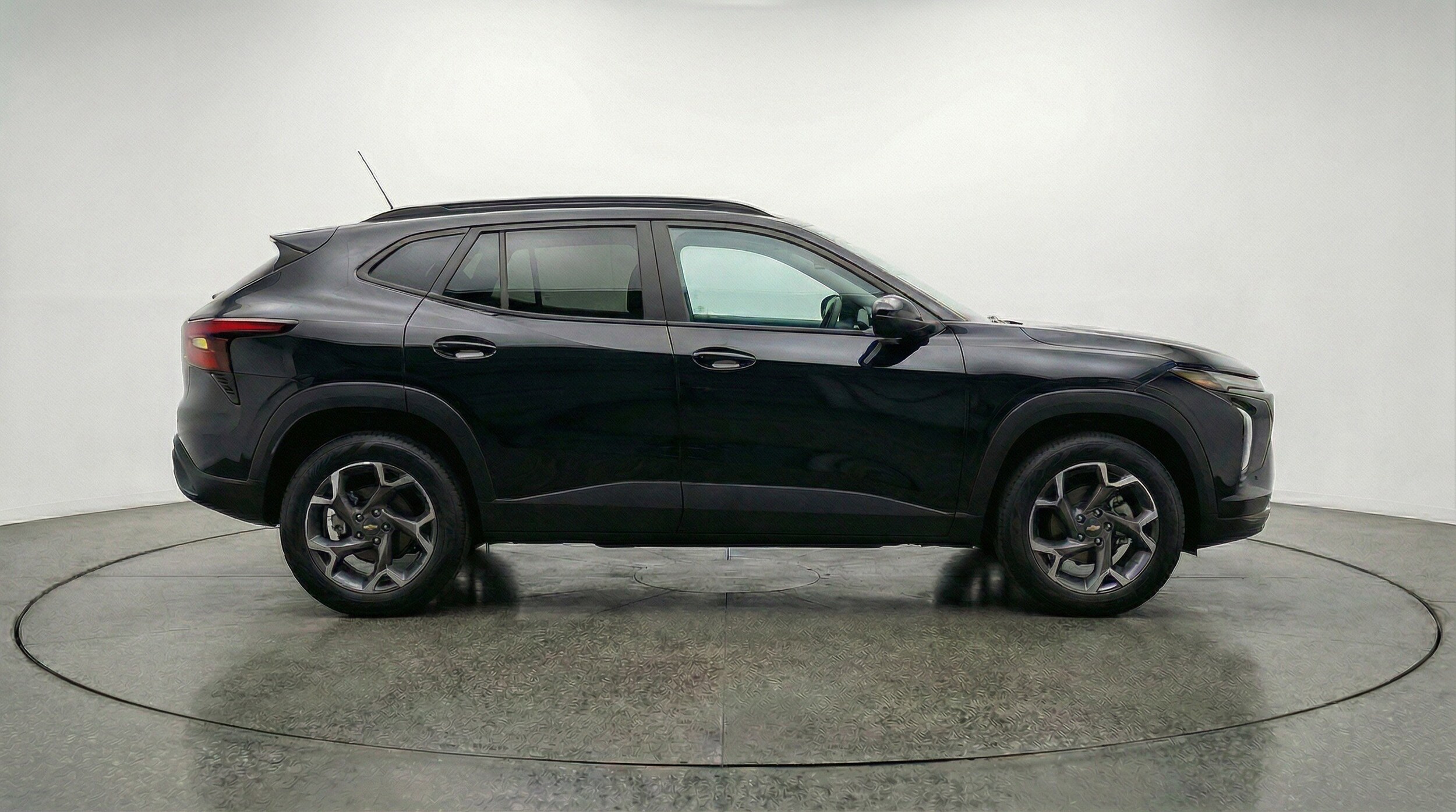 Thumbnail: 2025 Chevrolet Trax - 11