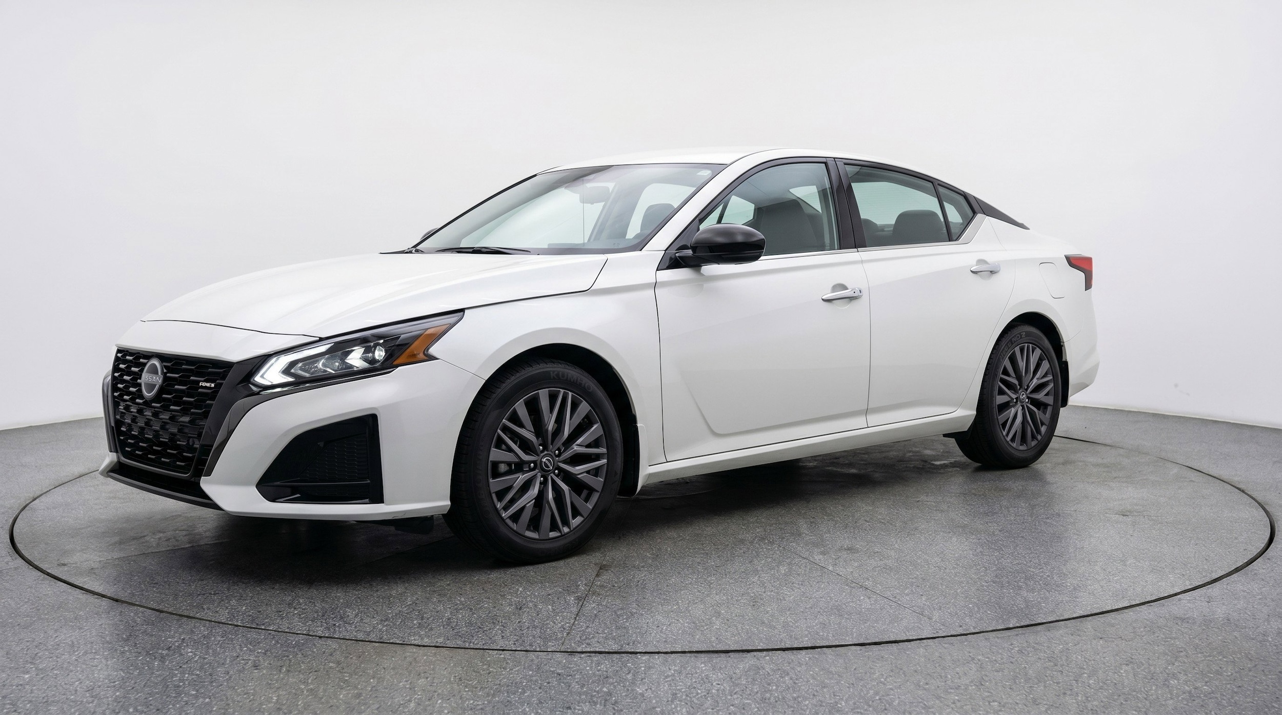 Thumbnail: 2025 Nissan Altima - 3