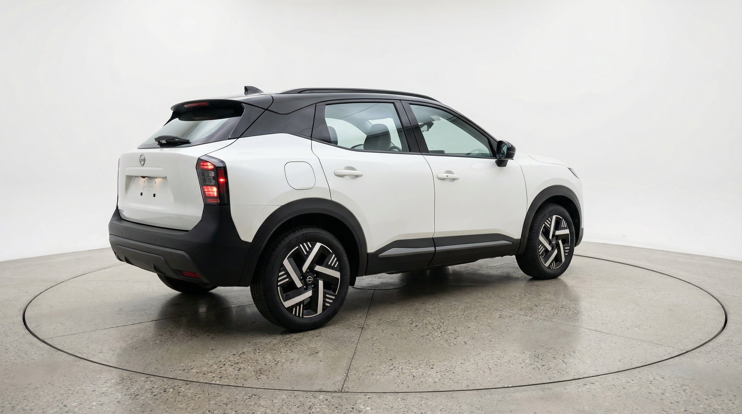 Thumbnail: 2026 Nissan Kicks - 9