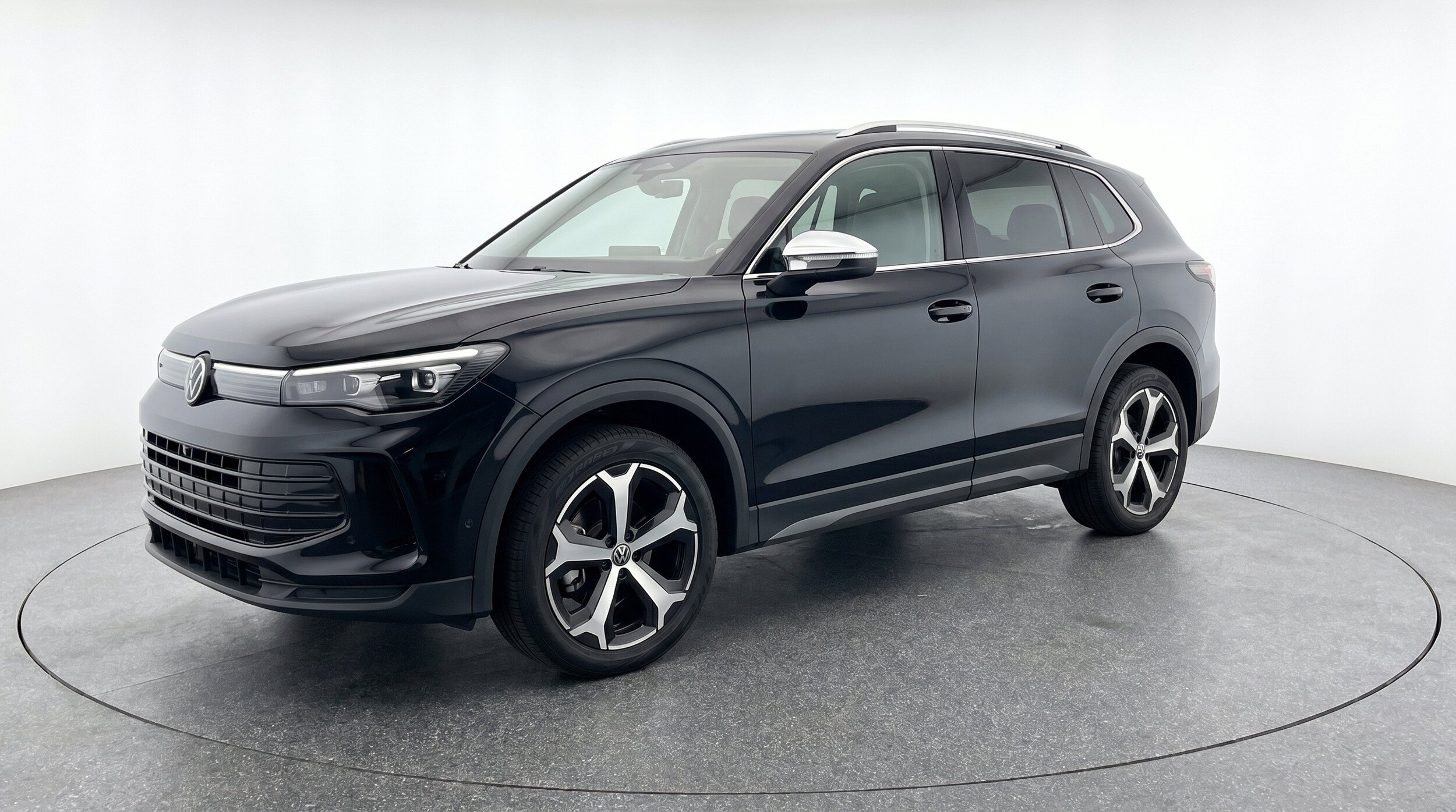 Thumbnail: 2026 Volkswagen Tiguan - 3