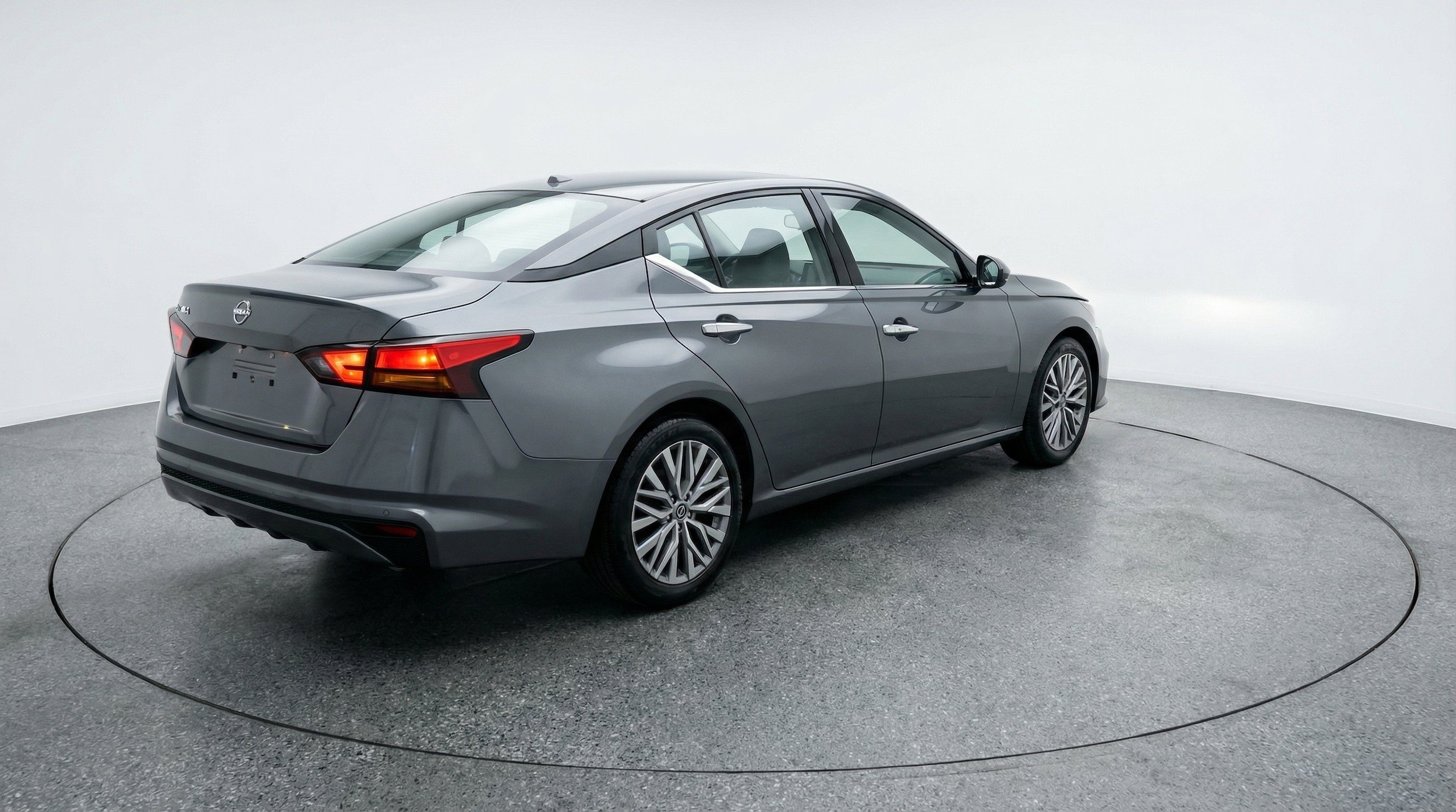 Thumbnail: 2025 Nissan Altima - 9