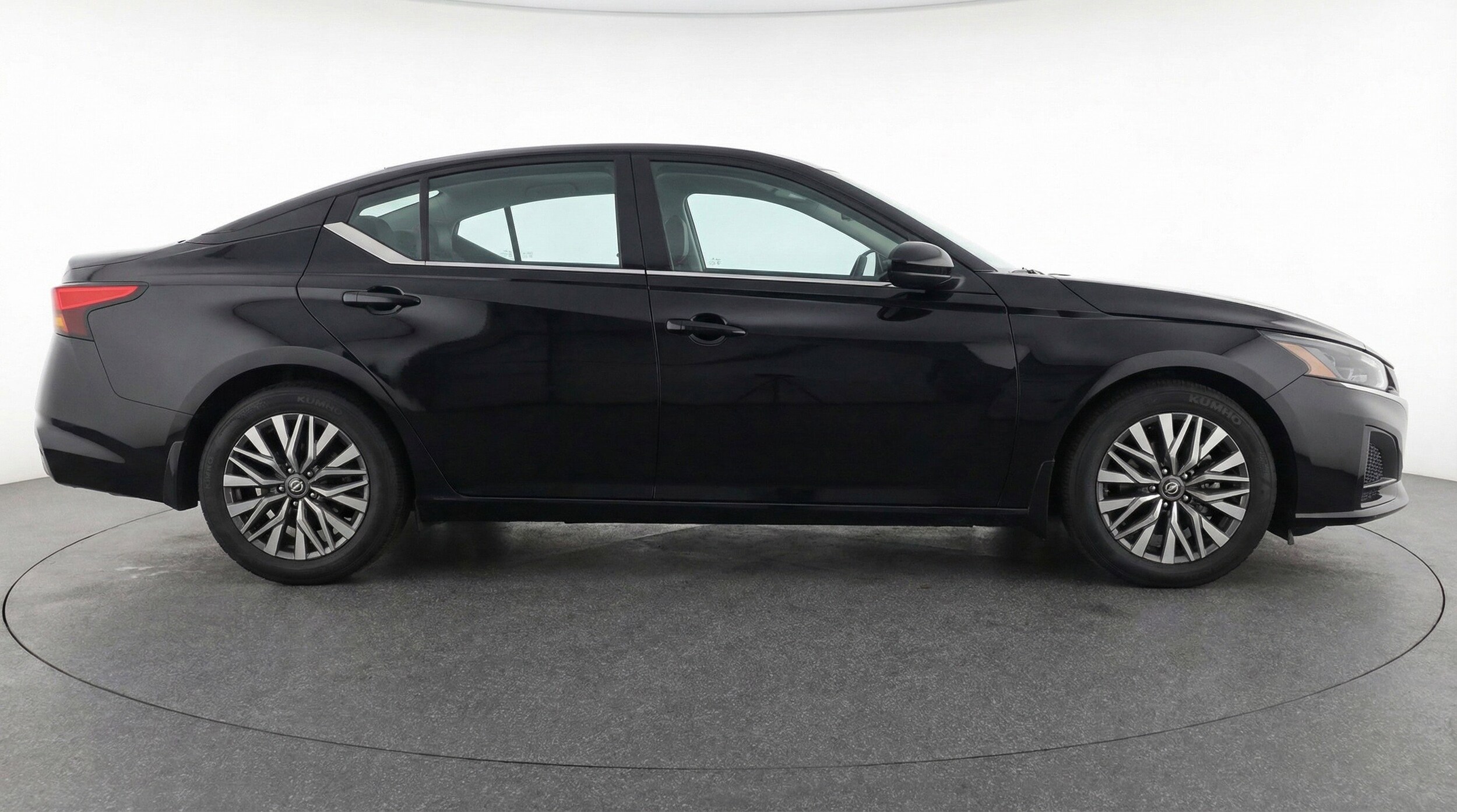 Thumbnail: 2025 Nissan Altima - 11