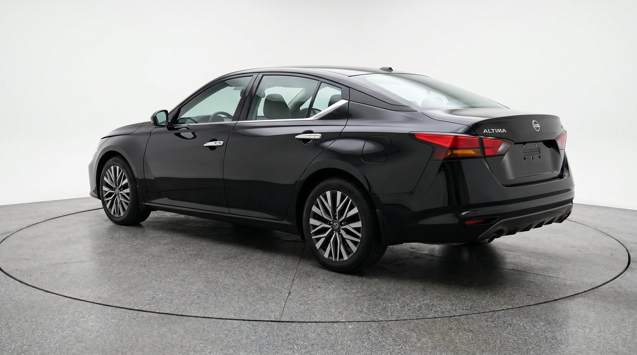Thumbnail: 2025 Nissan Altima - 6