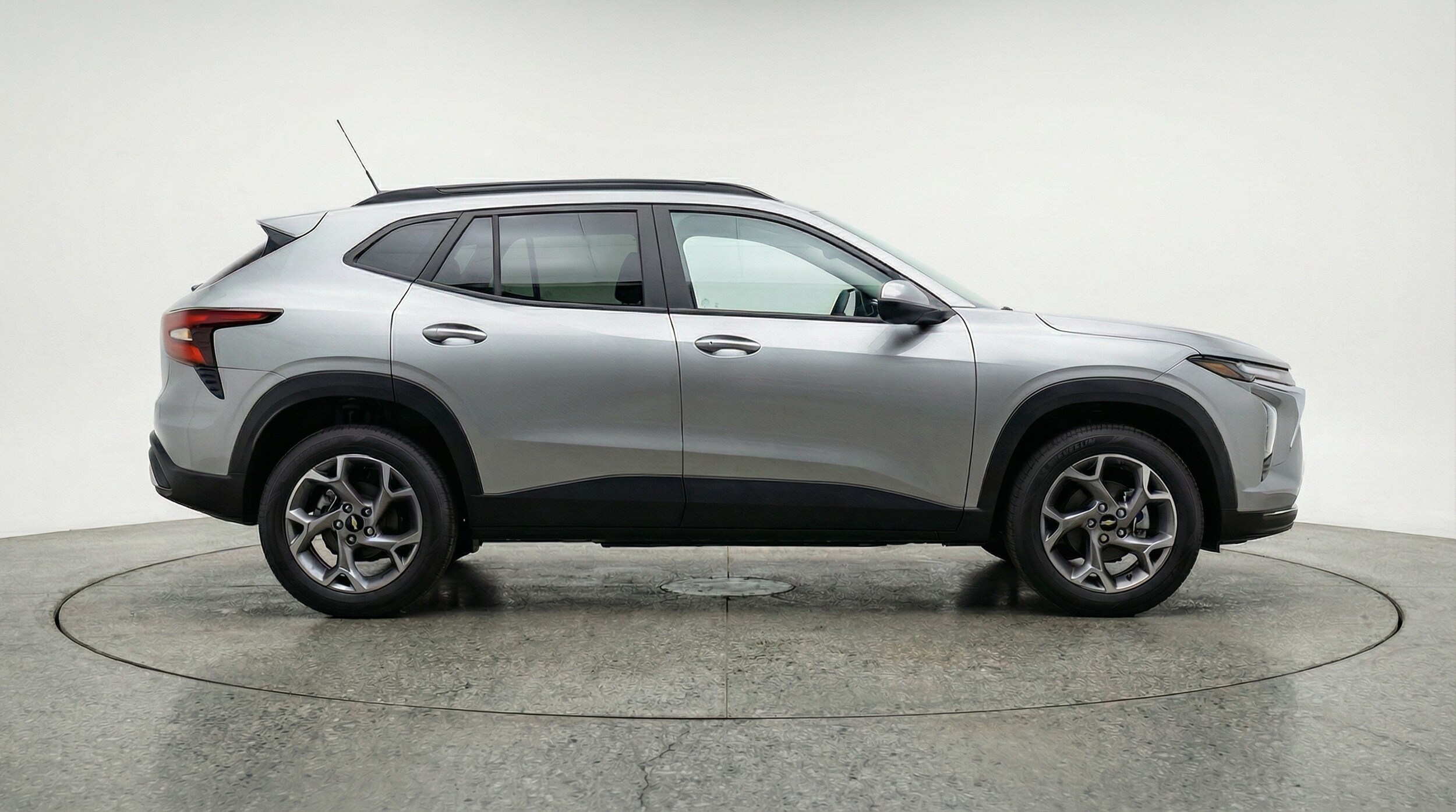 Thumbnail: 2025 Chevrolet Trax - 8