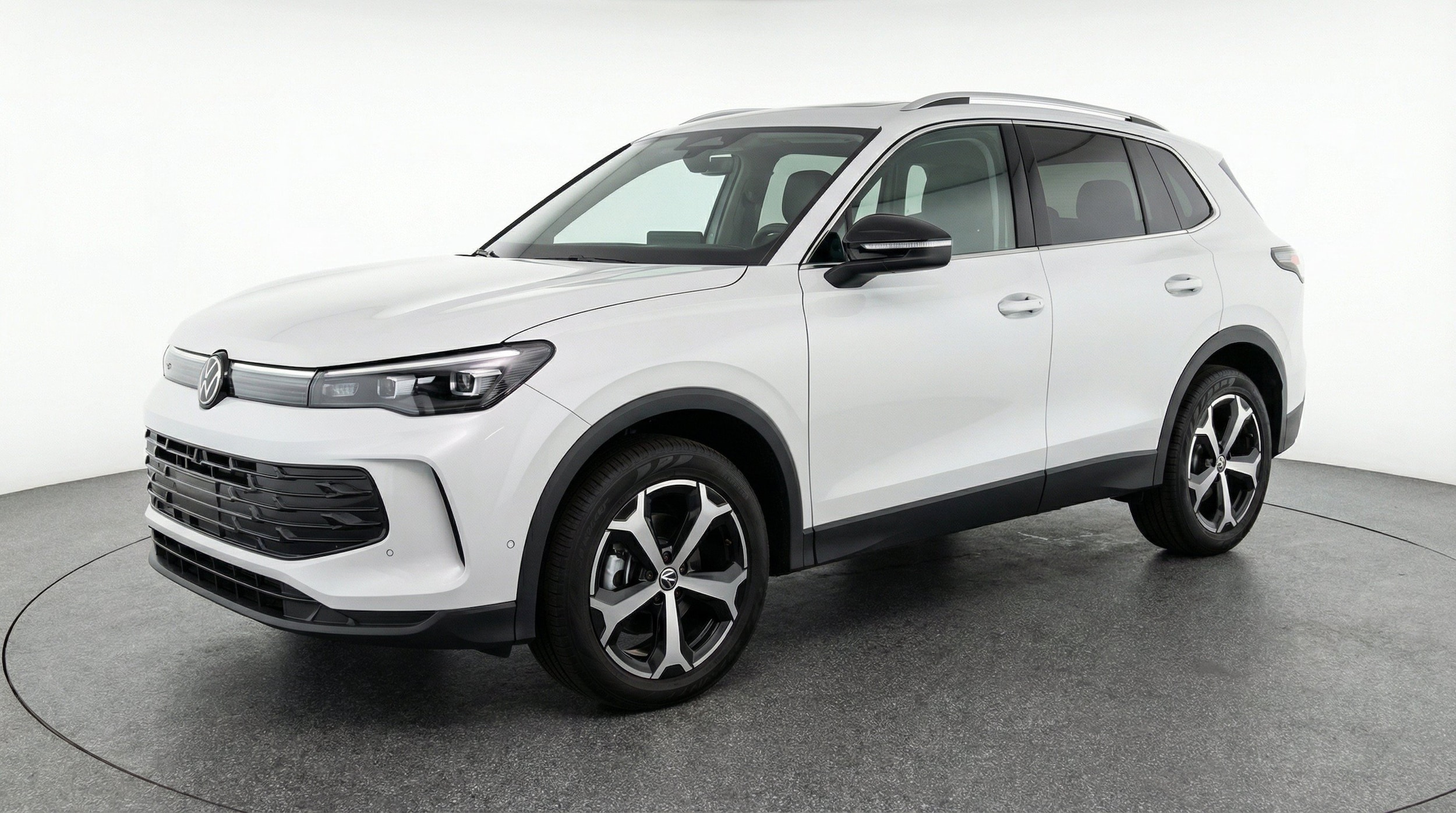 Thumbnail: 2026 Volkswagen Tiguan - 3