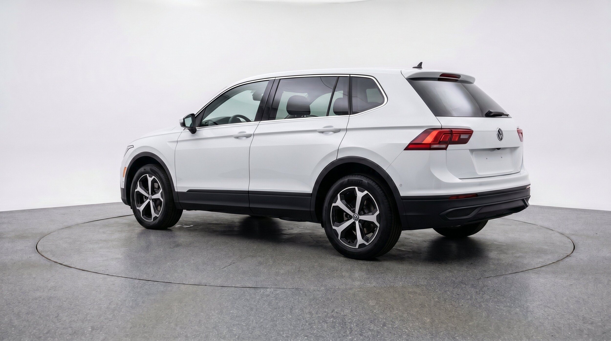 Thumbnail: 2026 Volkswagen Tiguan - 6