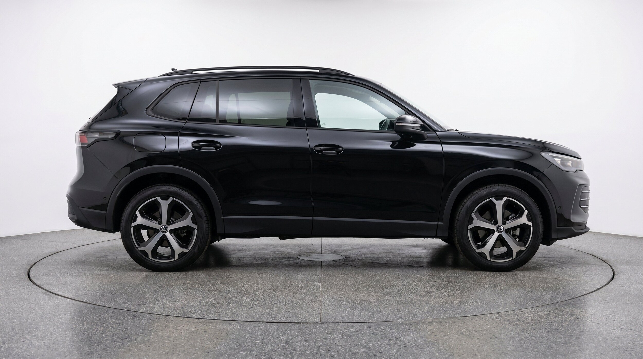 Thumbnail: 2026 Volkswagen Tiguan - 10
