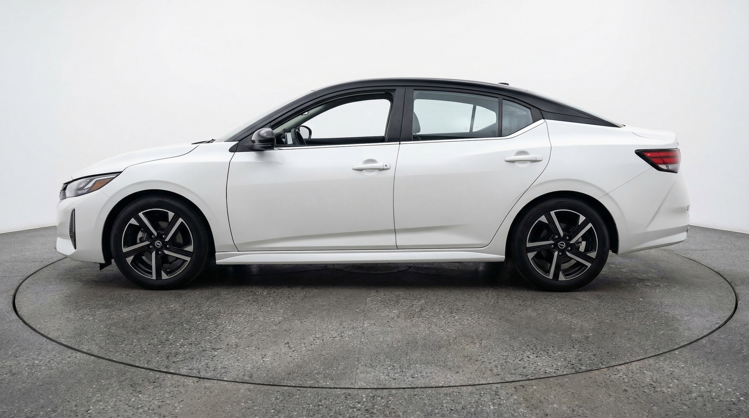 Thumbnail: 2025 Nissan Sentra - 5