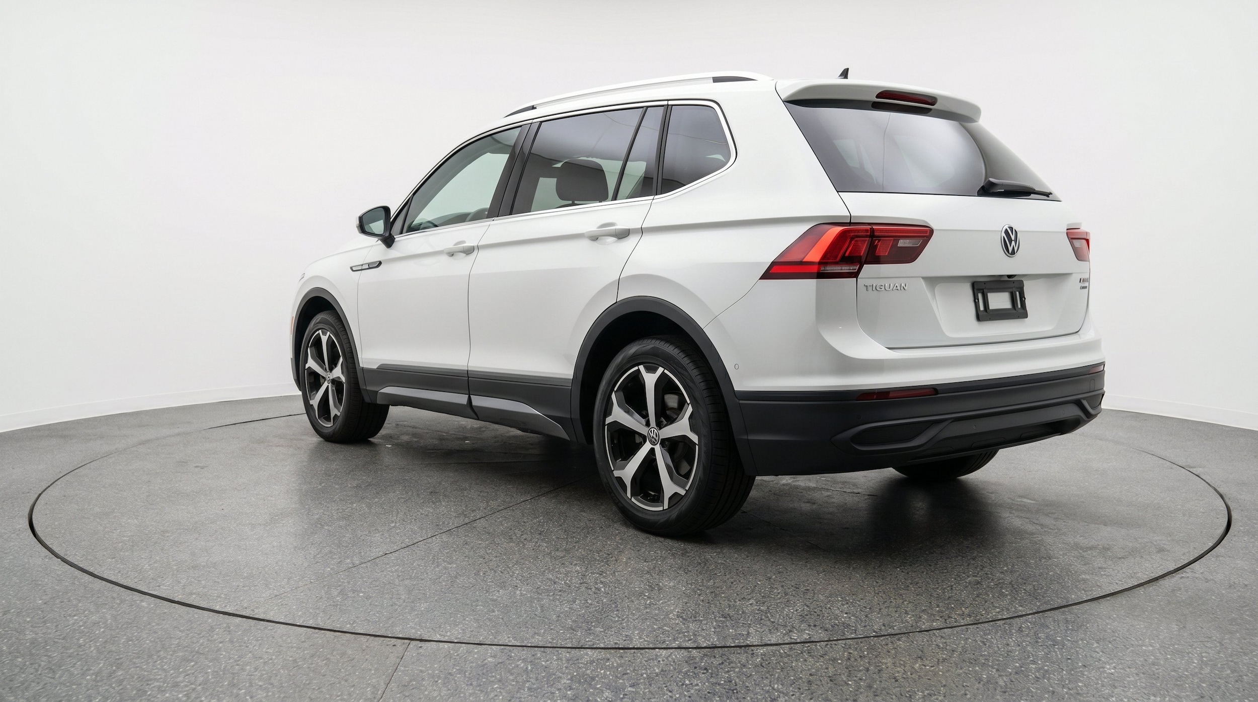 Thumbnail: 2026 Volkswagen Tiguan - 6