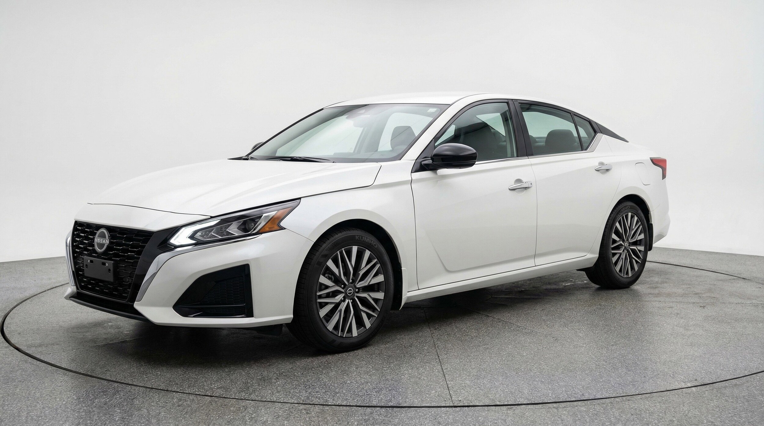 Thumbnail: 2025 Nissan Altima - 3