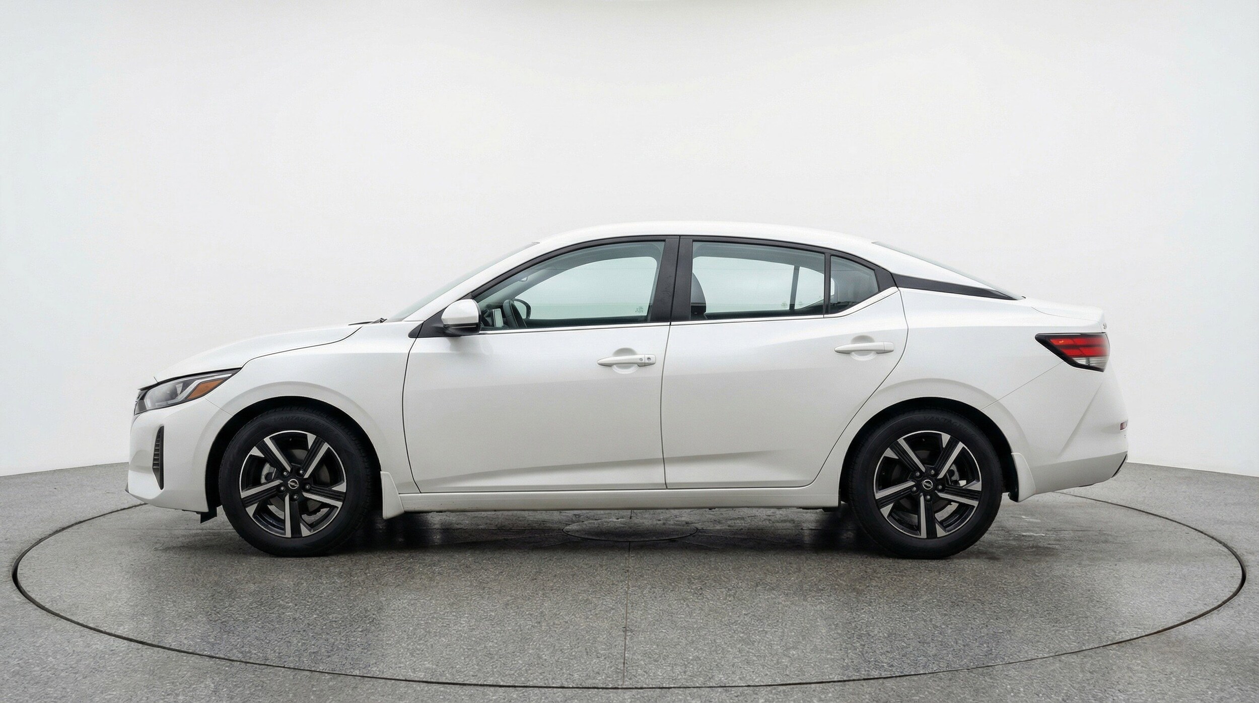 Thumbnail: 2025 Nissan Sentra - 5