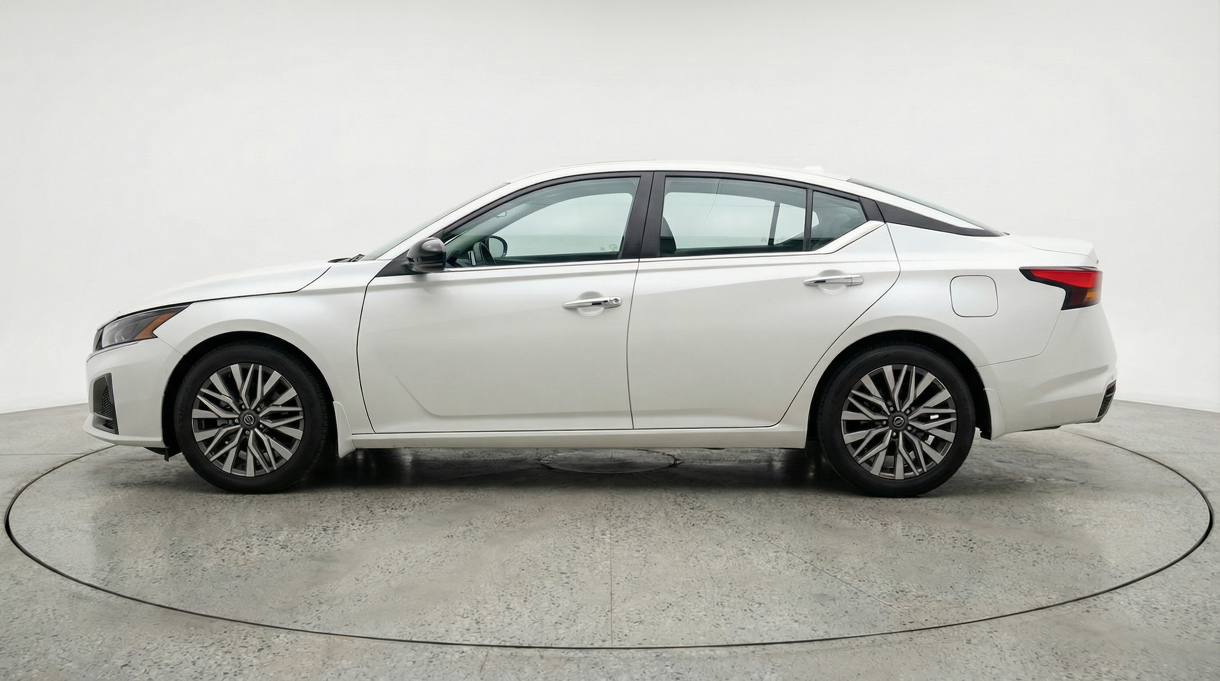 Thumbnail: 2025 Nissan Altima - 4