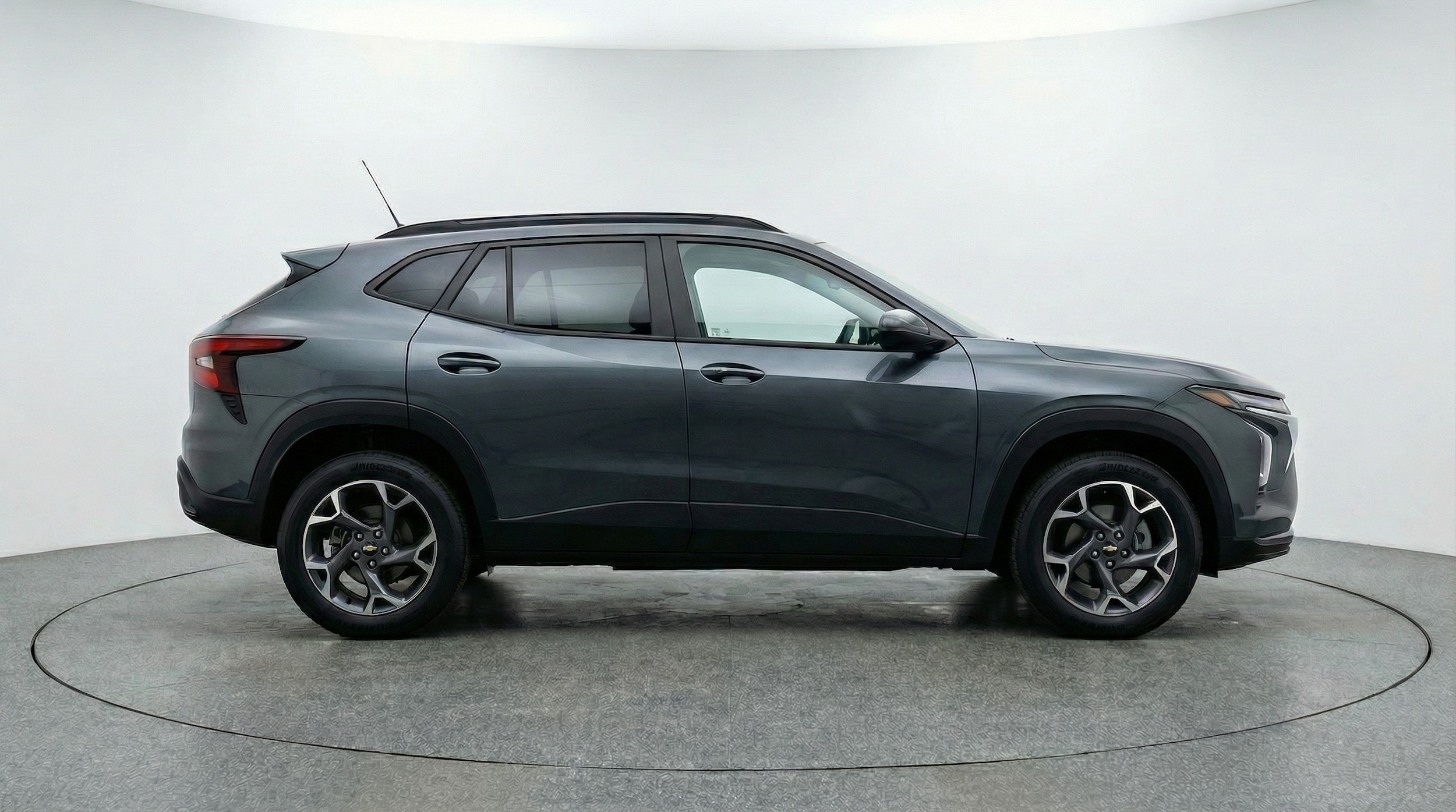 Thumbnail: 2025 Chevrolet Trax - 8