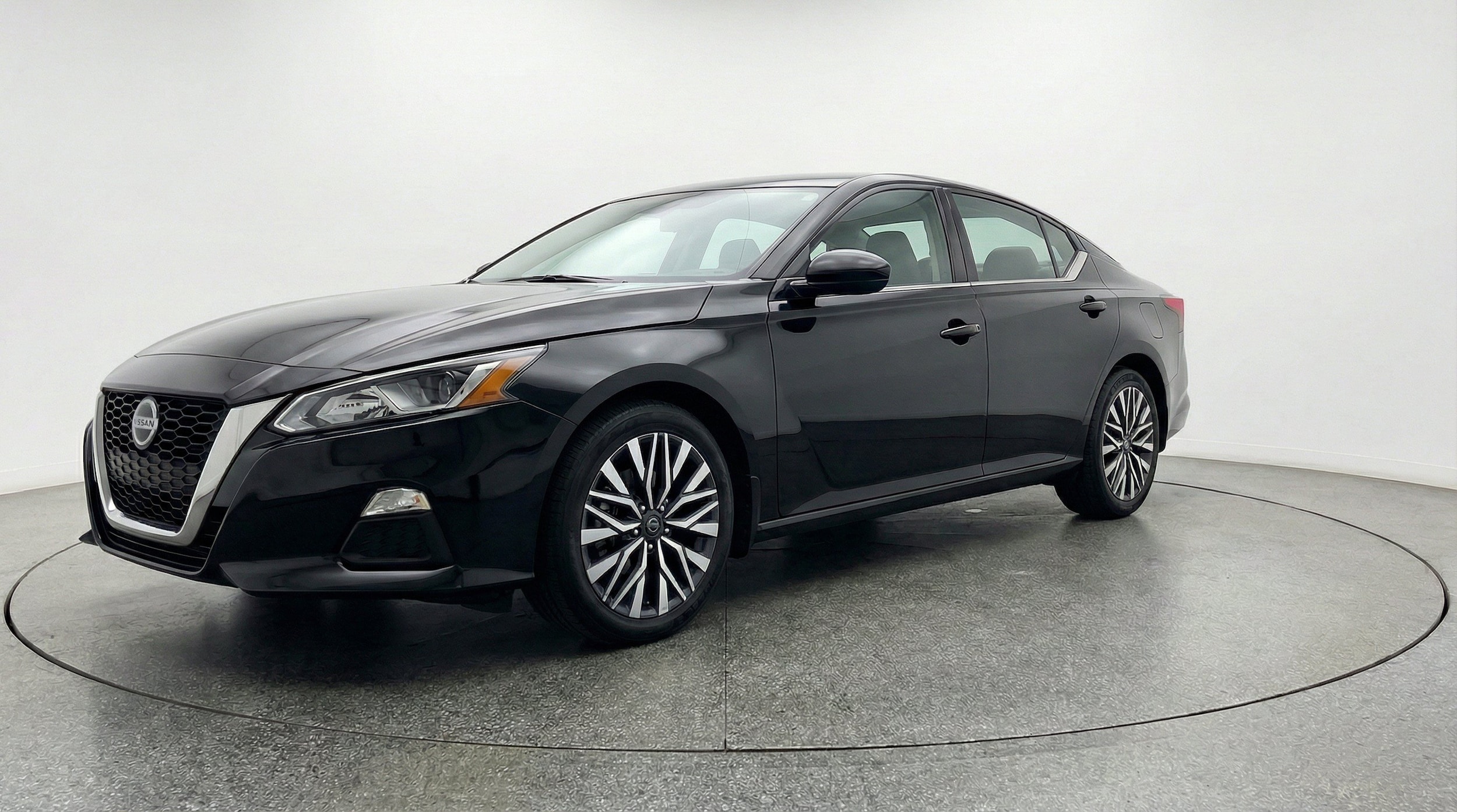 Thumbnail: 2025 Nissan Altima - 3