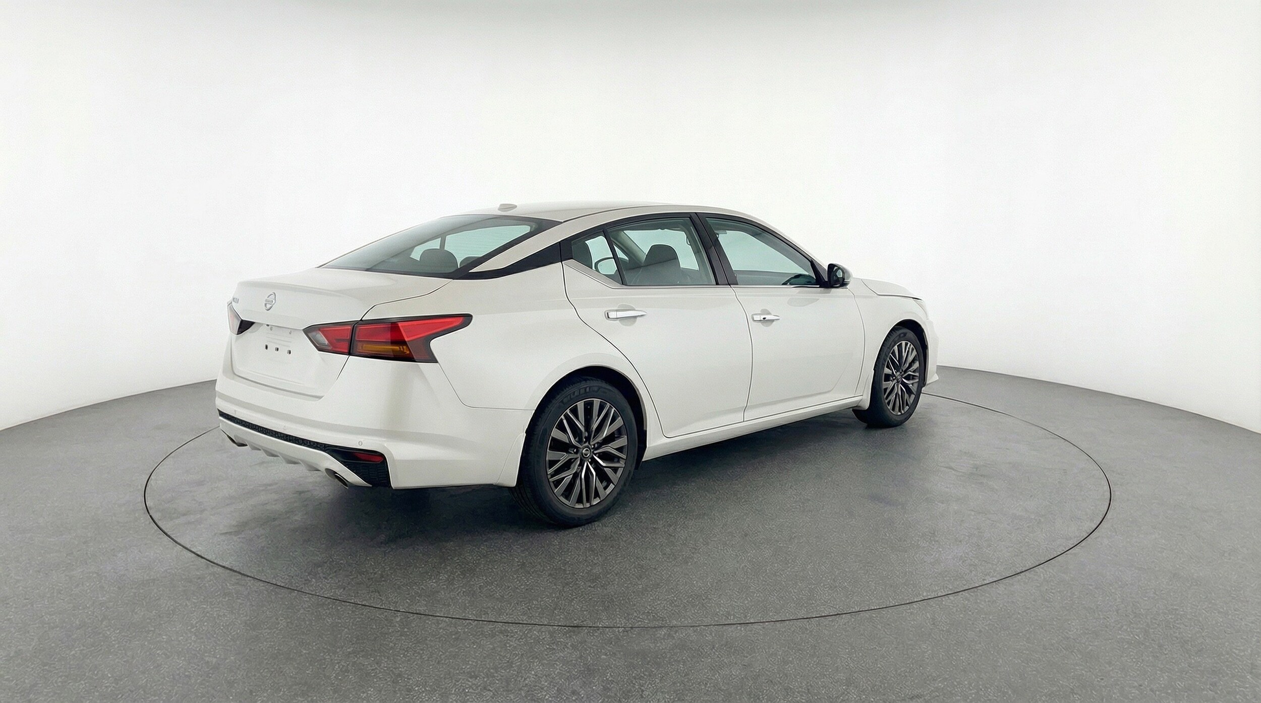 Thumbnail: 2025 Nissan Altima - 9