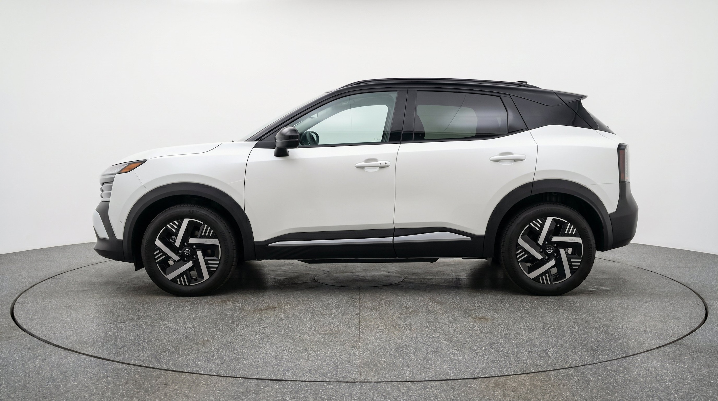 Thumbnail: 2026 Nissan Kicks - 5