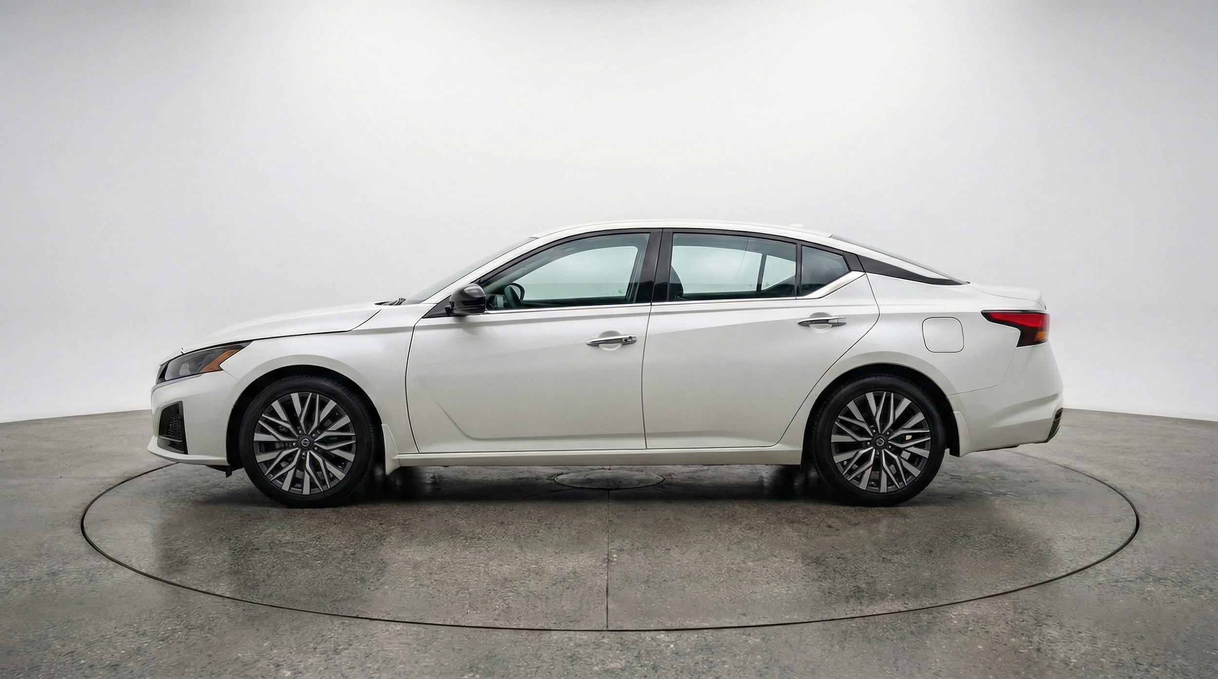 Thumbnail: 2025 Nissan Altima - 4