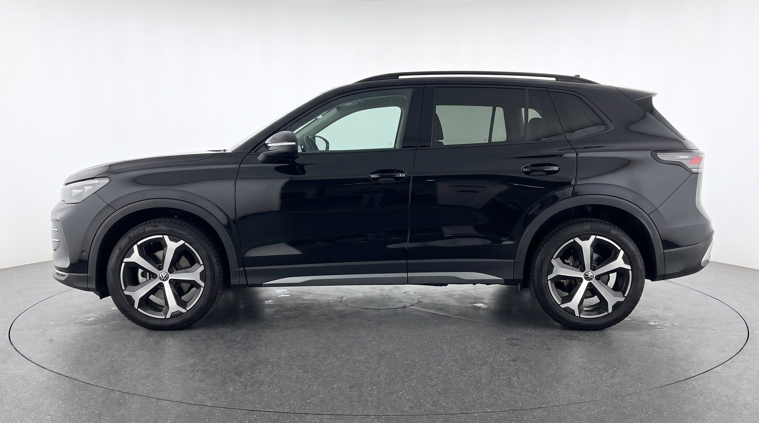 Thumbnail: 2026 Volkswagen Tiguan - 5