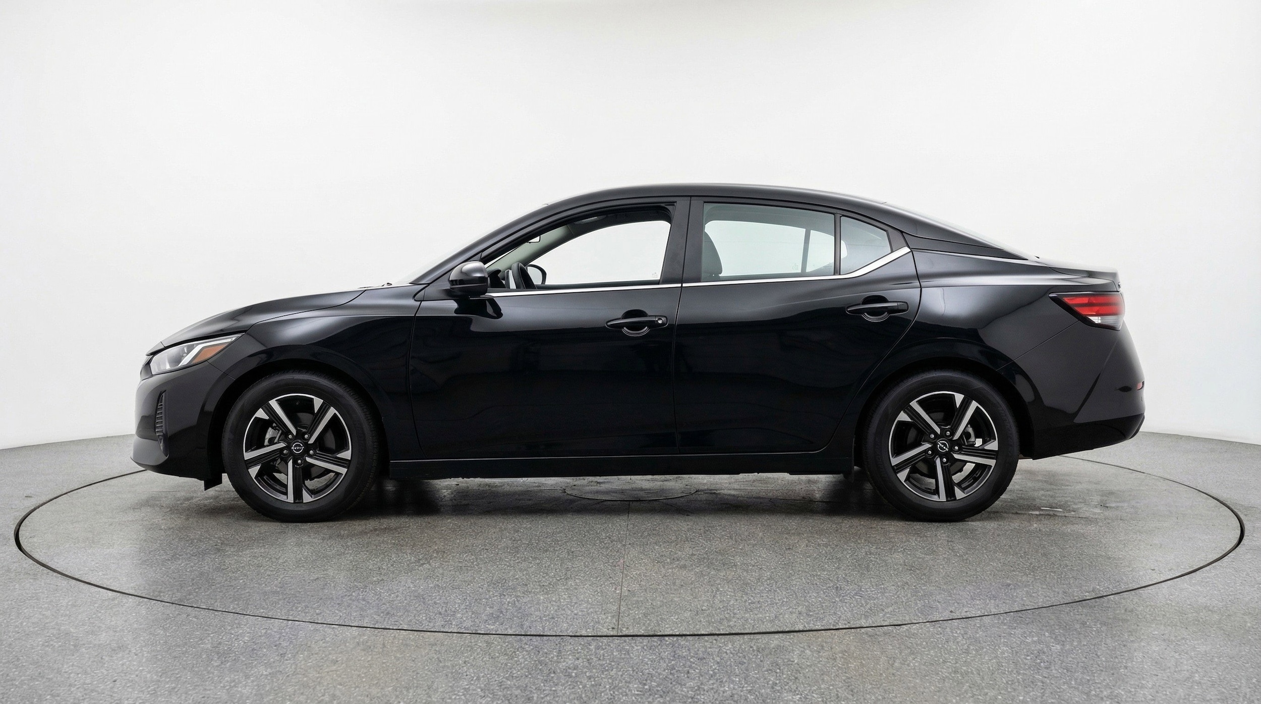 Thumbnail: 2025 Nissan Sentra - 5