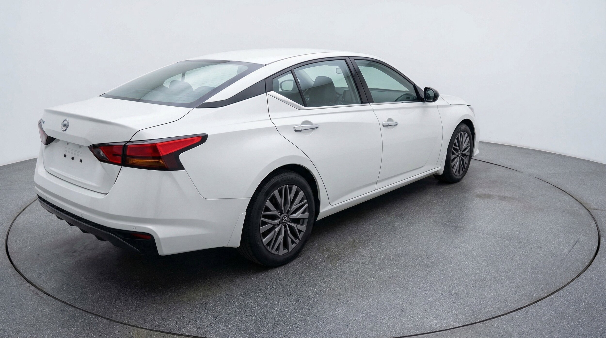 Thumbnail: 2025 Nissan Altima - 9