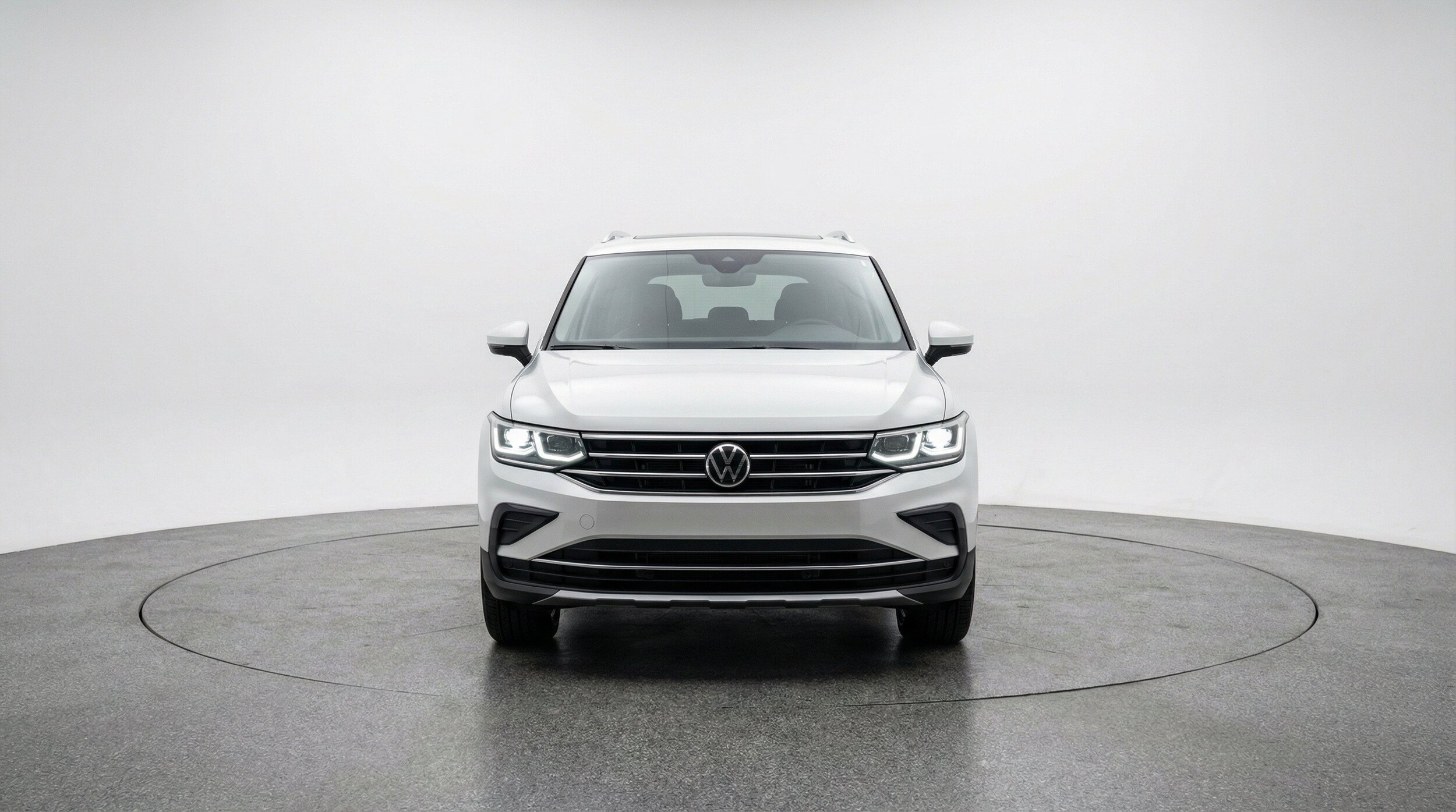 Thumbnail: 2026 Volkswagen Tiguan - 2