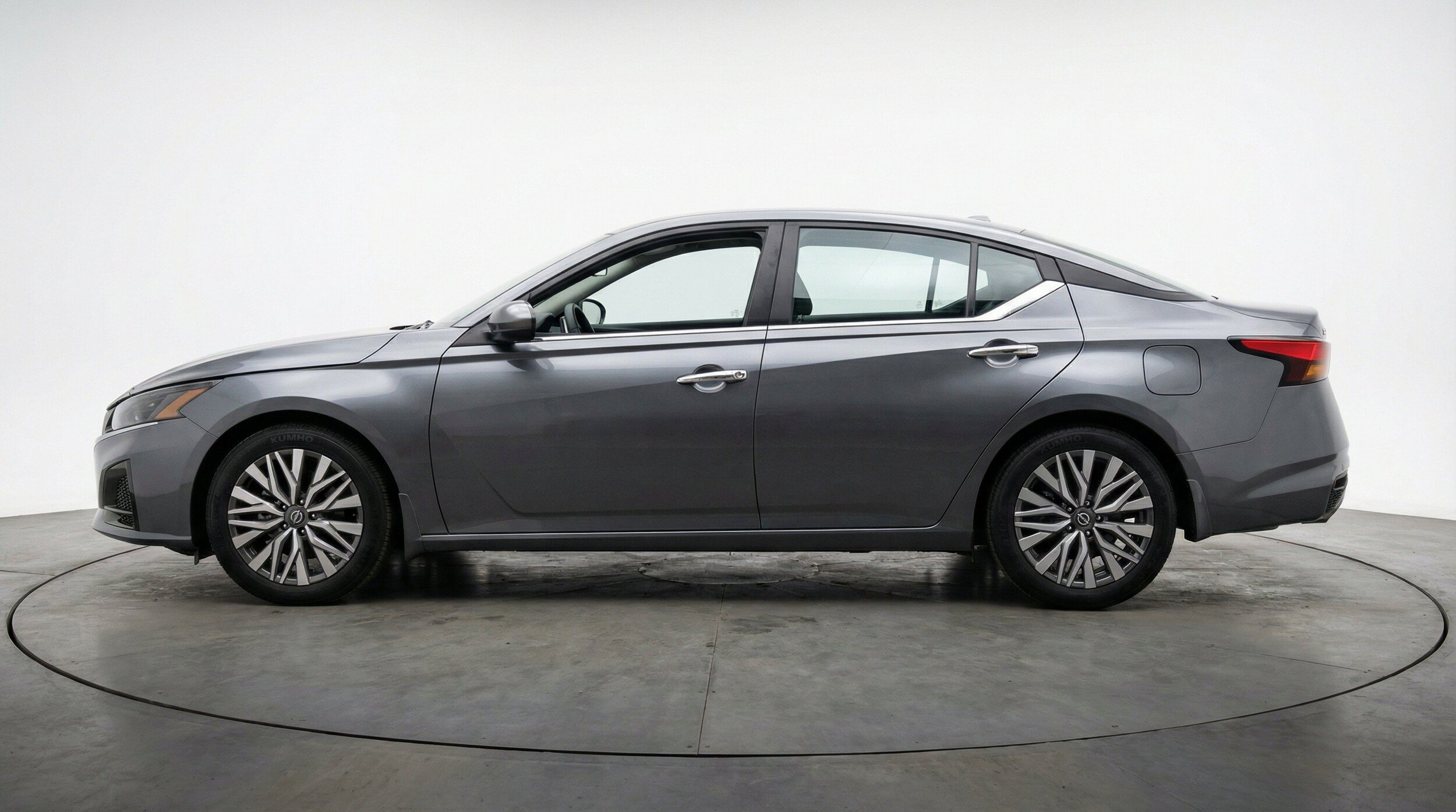 Thumbnail: 2025 Nissan Altima - 5
