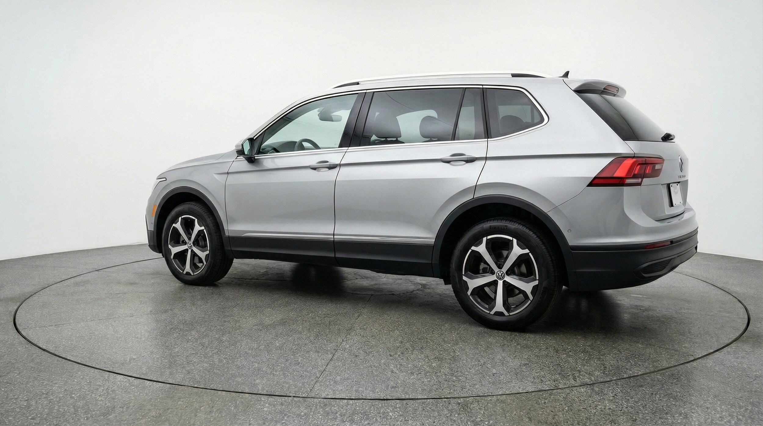 Thumbnail: 2026 Volkswagen Tiguan - 6