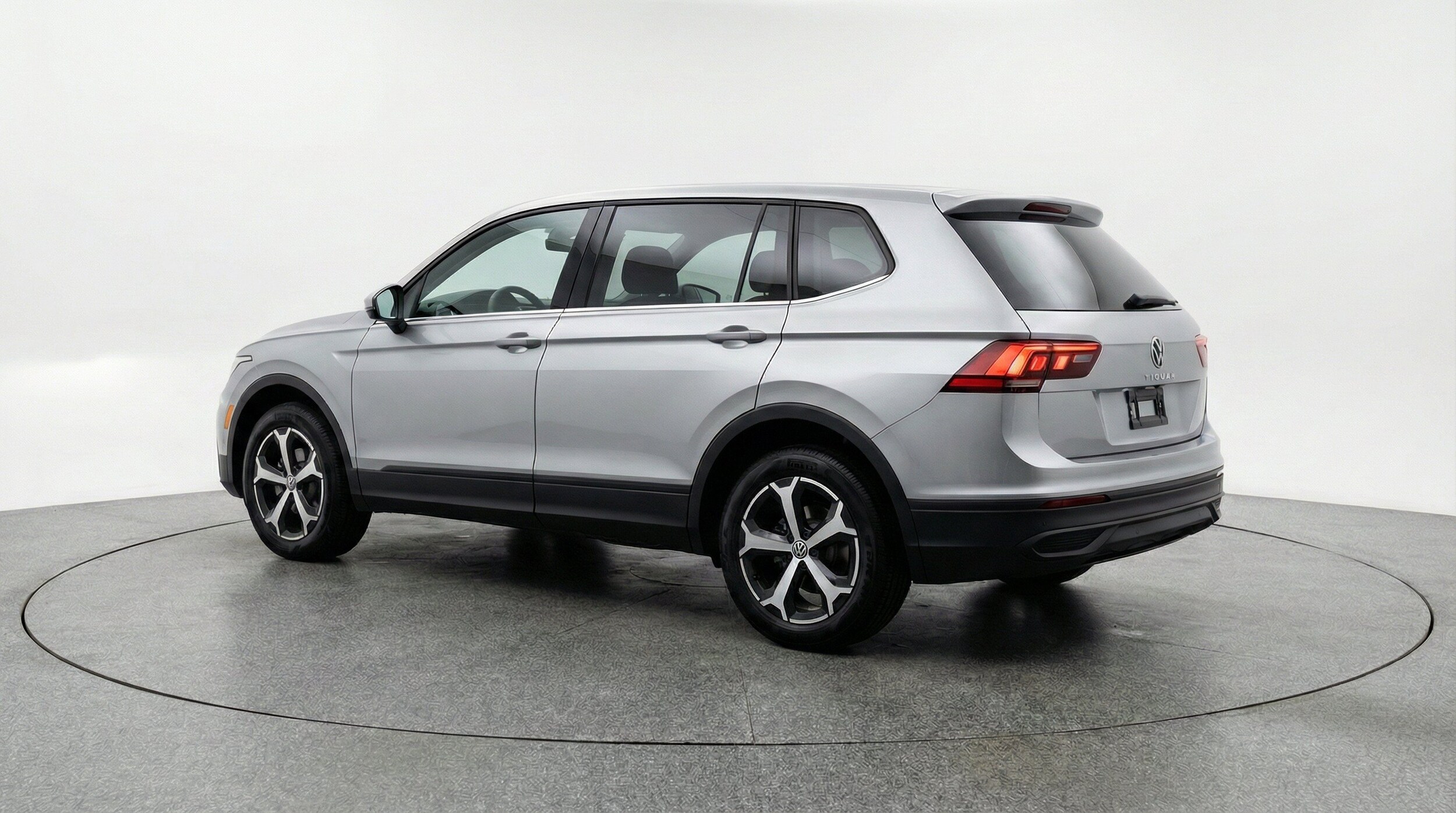 Thumbnail: 2026 Volkswagen Tiguan - 6