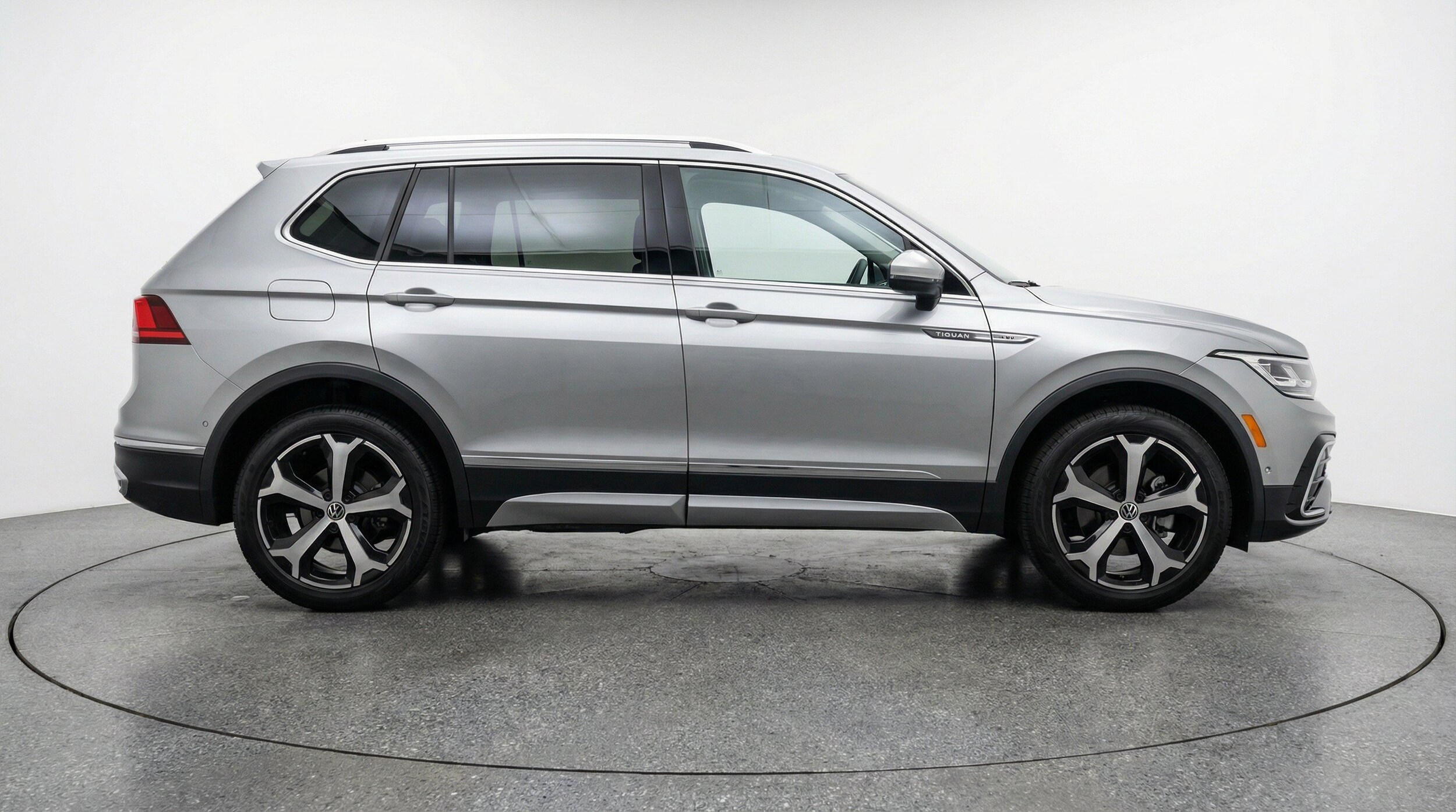 Thumbnail: 2026 Volkswagen Tiguan - 11