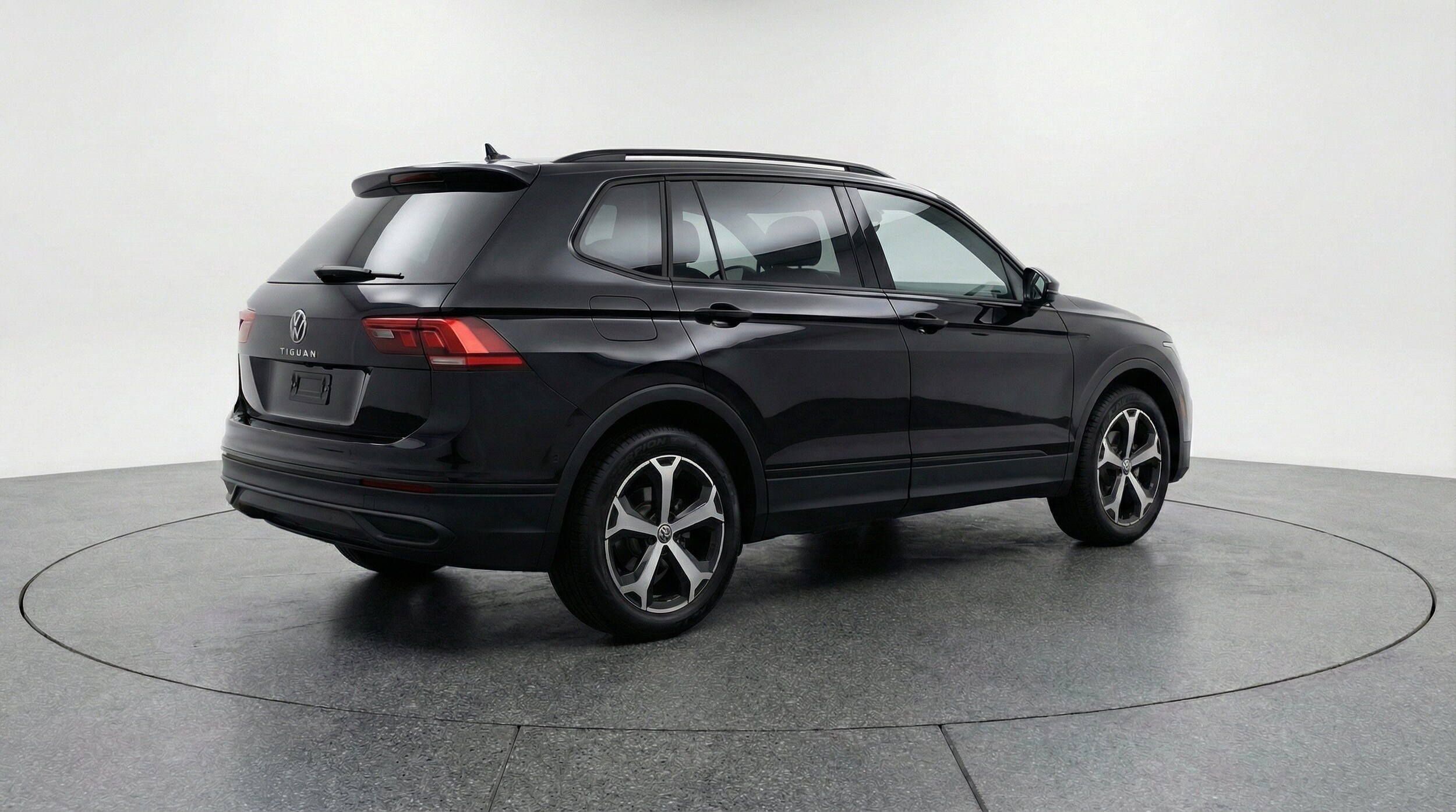 Thumbnail: 2026 Volkswagen Tiguan - 9