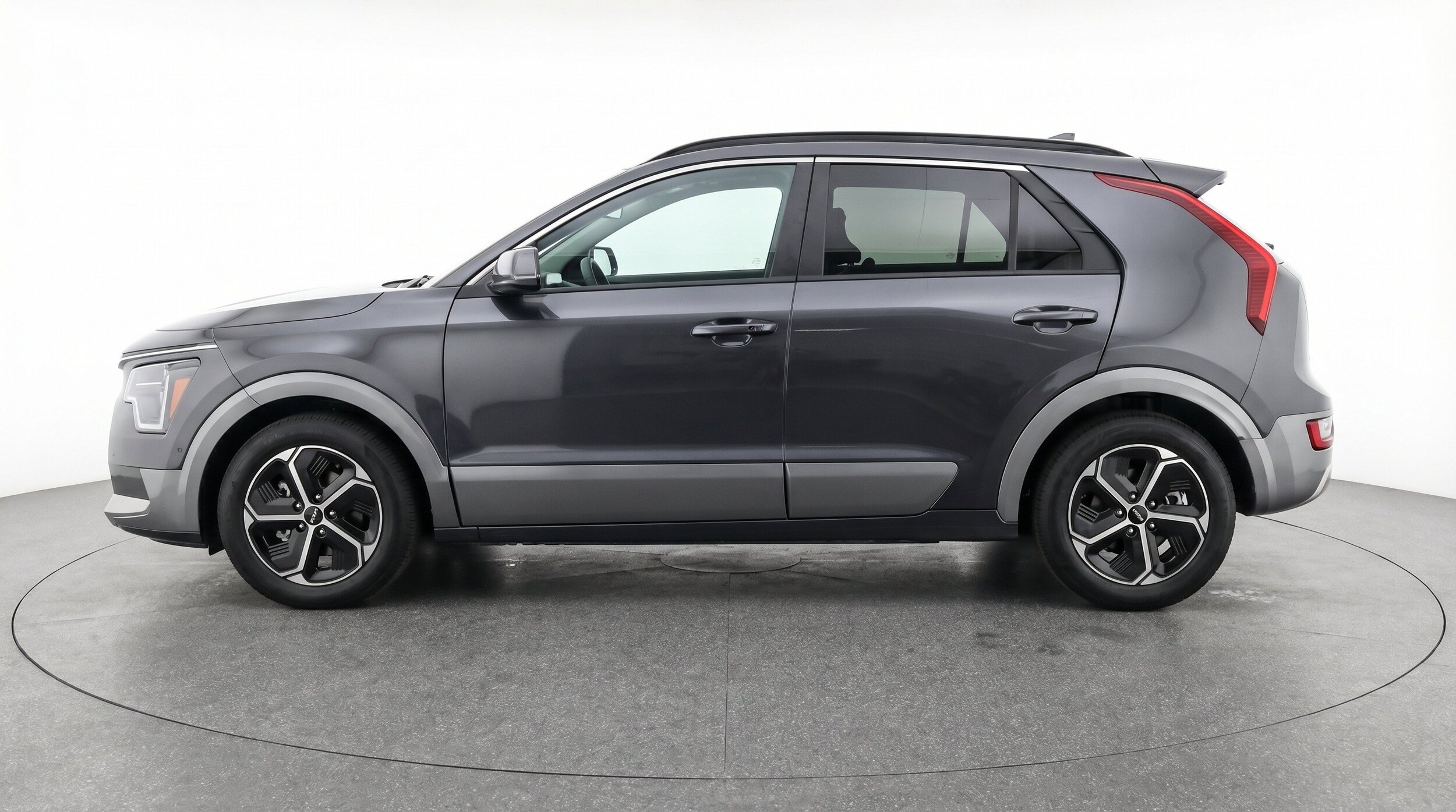 Thumbnail: 2026 Kia Niro - 5