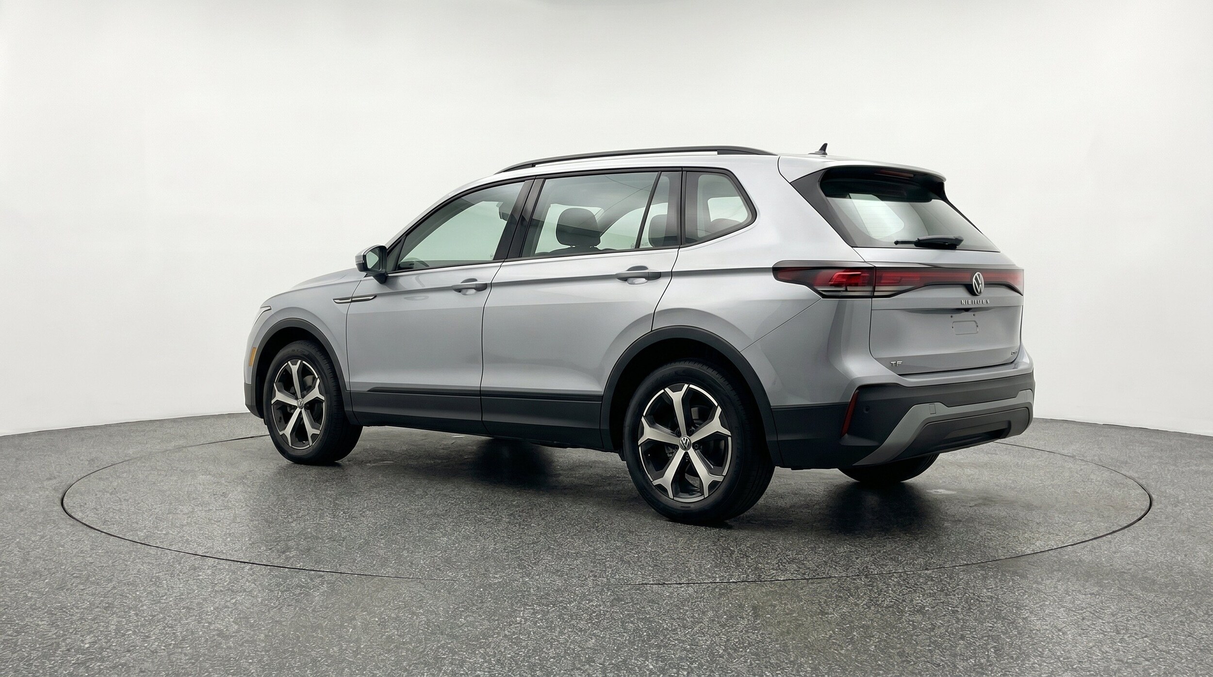 Thumbnail: 2026 Volkswagen Tiguan - 6