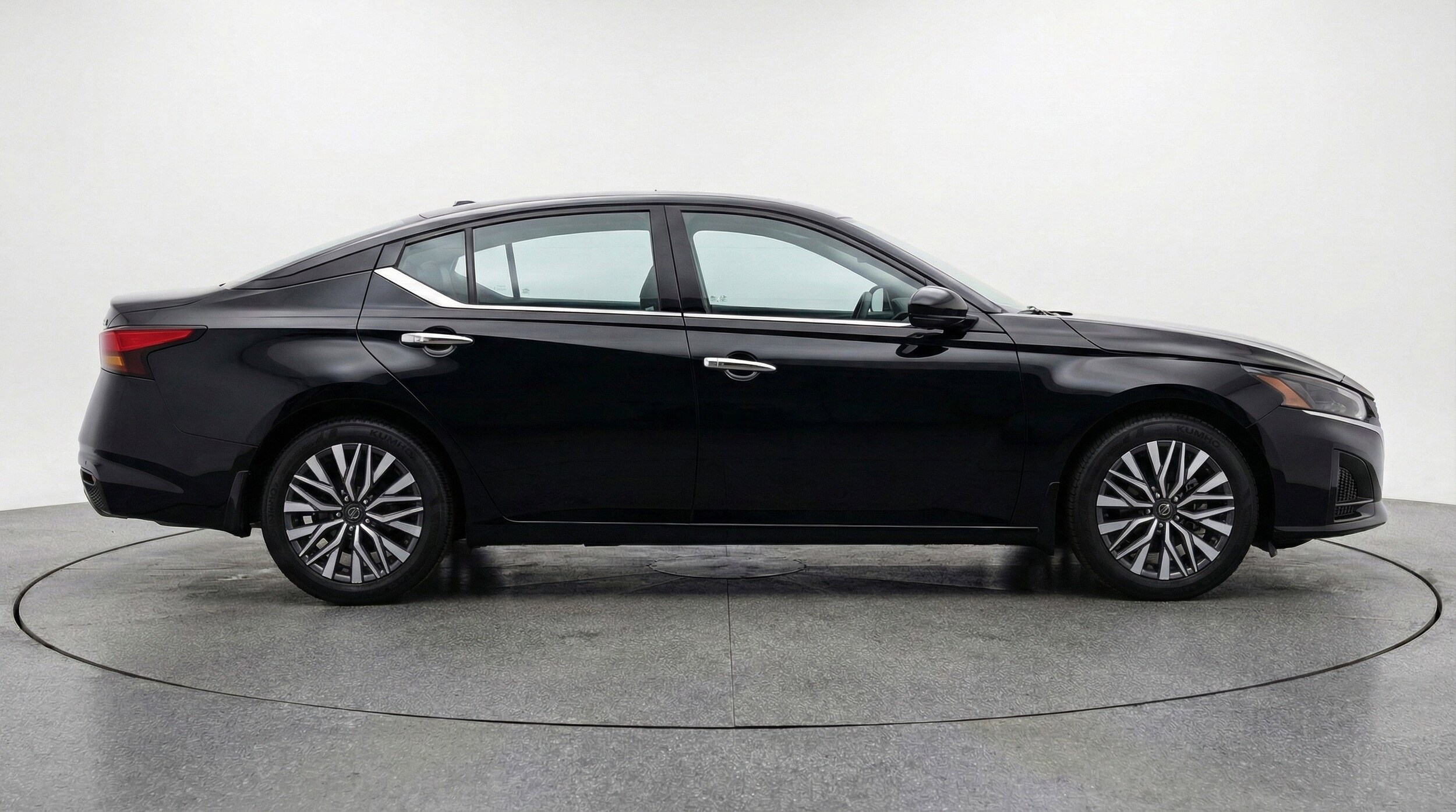 Thumbnail: 2025 Nissan Altima - 11