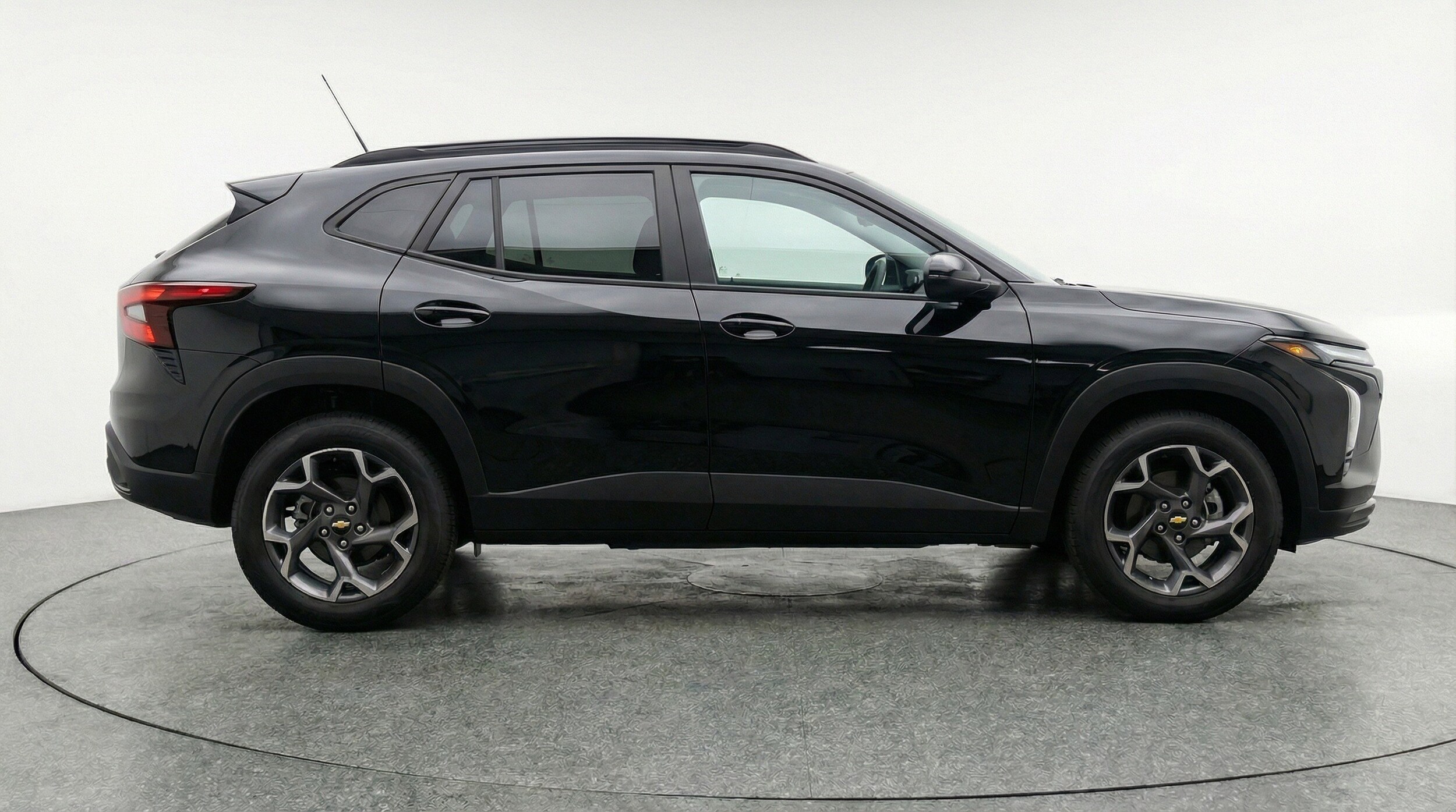 Thumbnail: 2025 Chevrolet Trax - 11