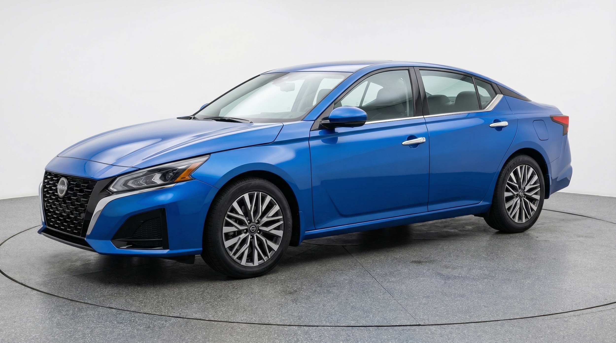 Thumbnail: 2025 Nissan Altima - 3