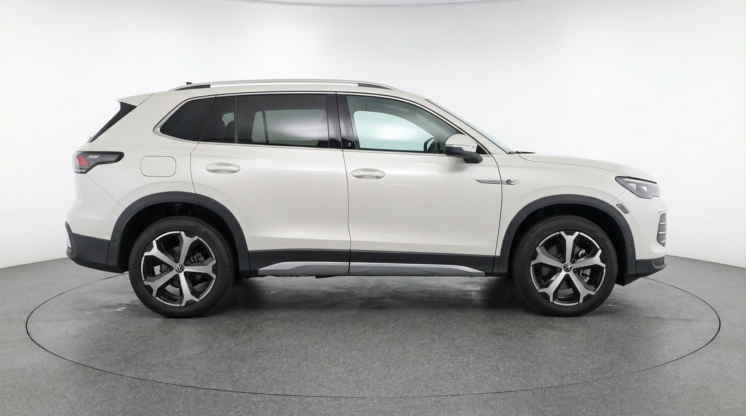Thumbnail: 2026 Volkswagen Tiguan - 11