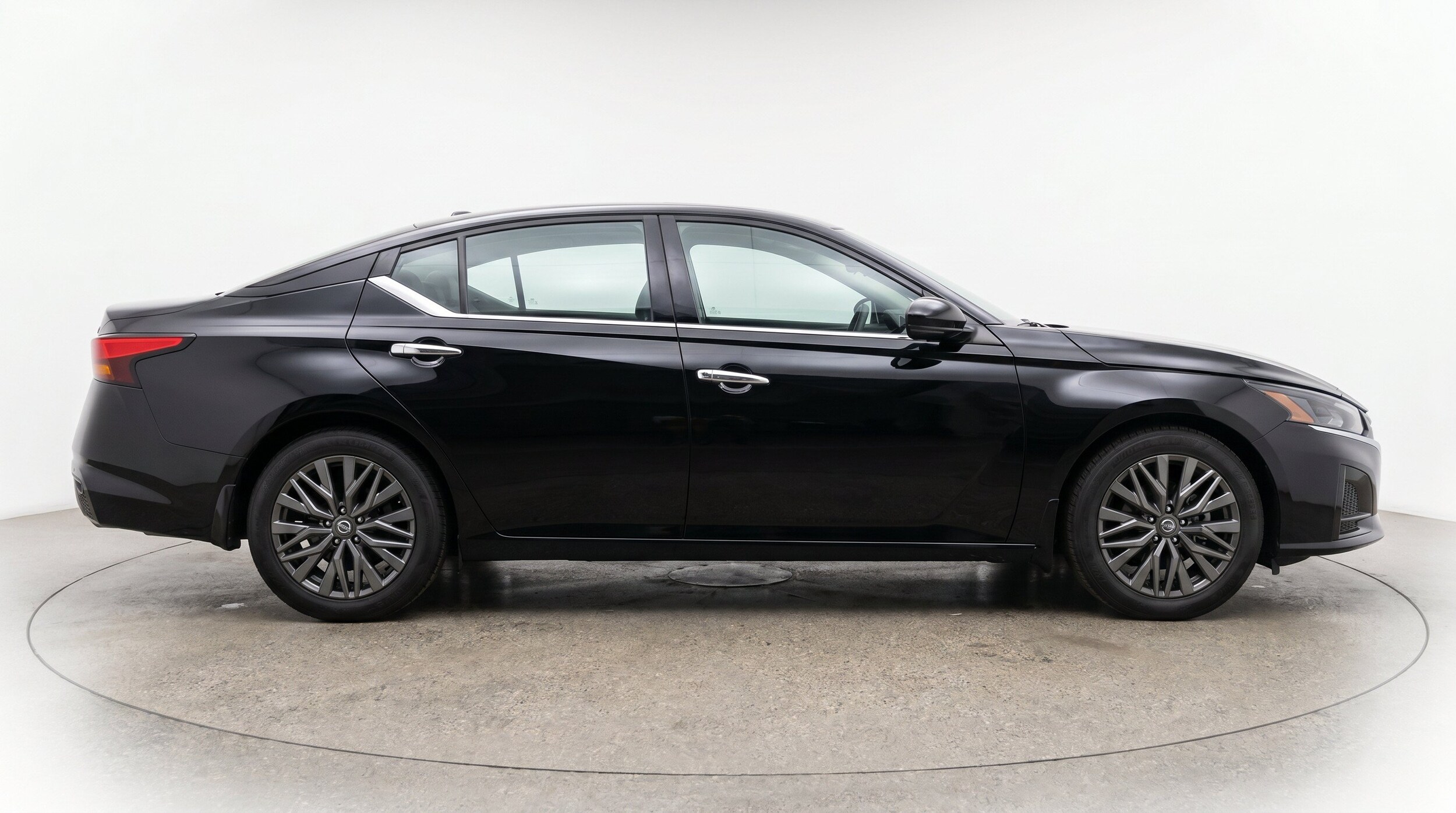 Thumbnail: 2025 Nissan Altima - 11