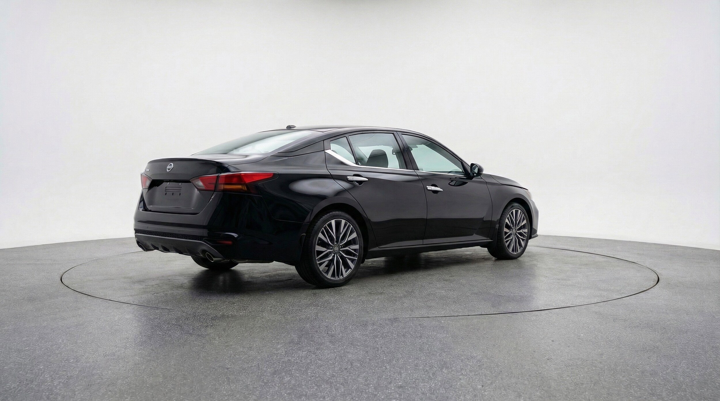 Thumbnail: 2025 Nissan Altima - 9