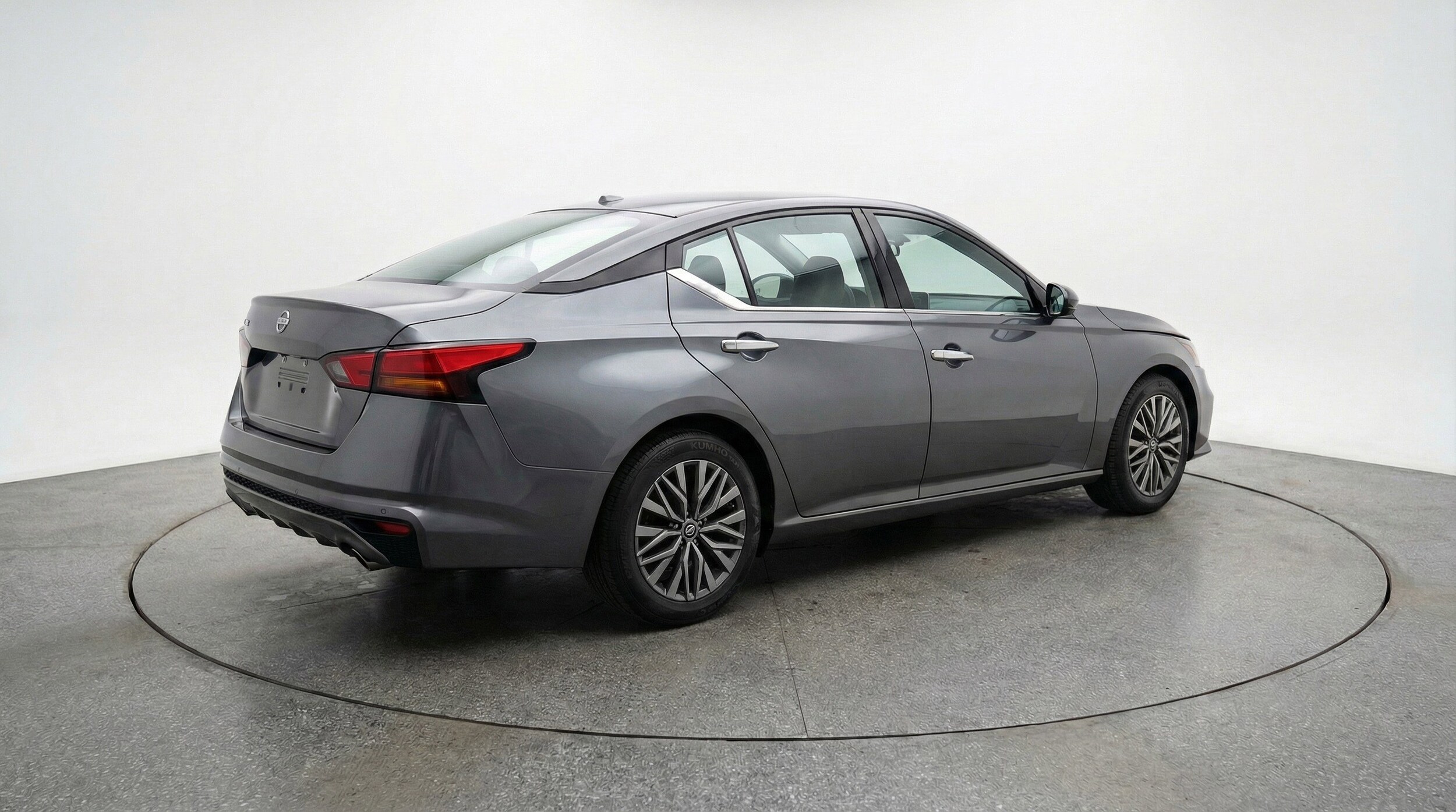 Thumbnail: 2025 Nissan Altima - 9