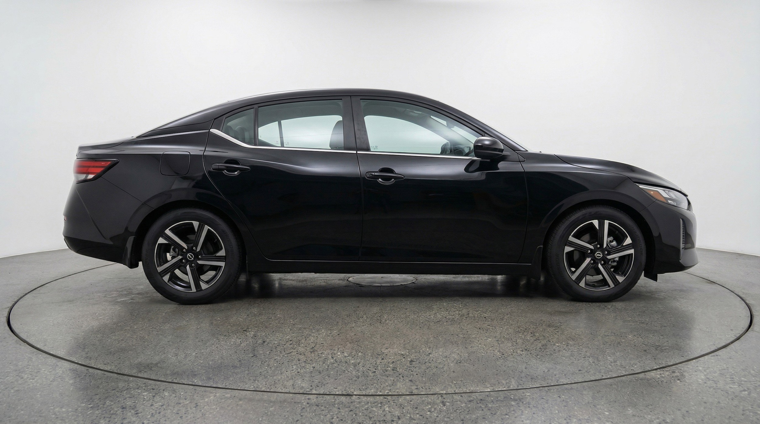 Thumbnail: 2025 Nissan Sentra - 11