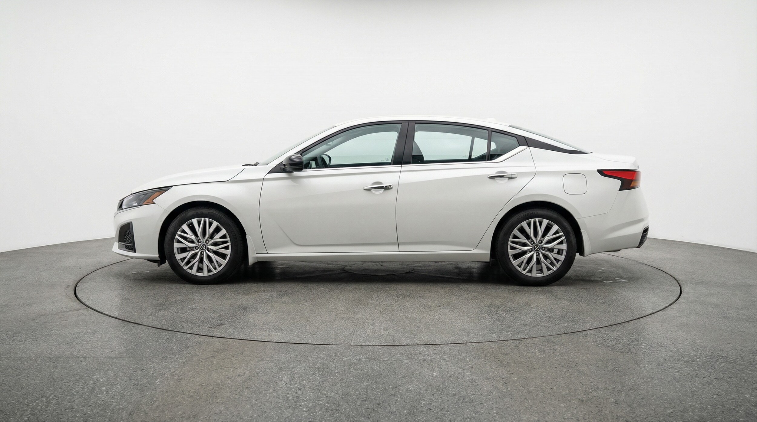 Thumbnail: 2025 Nissan Altima - 4