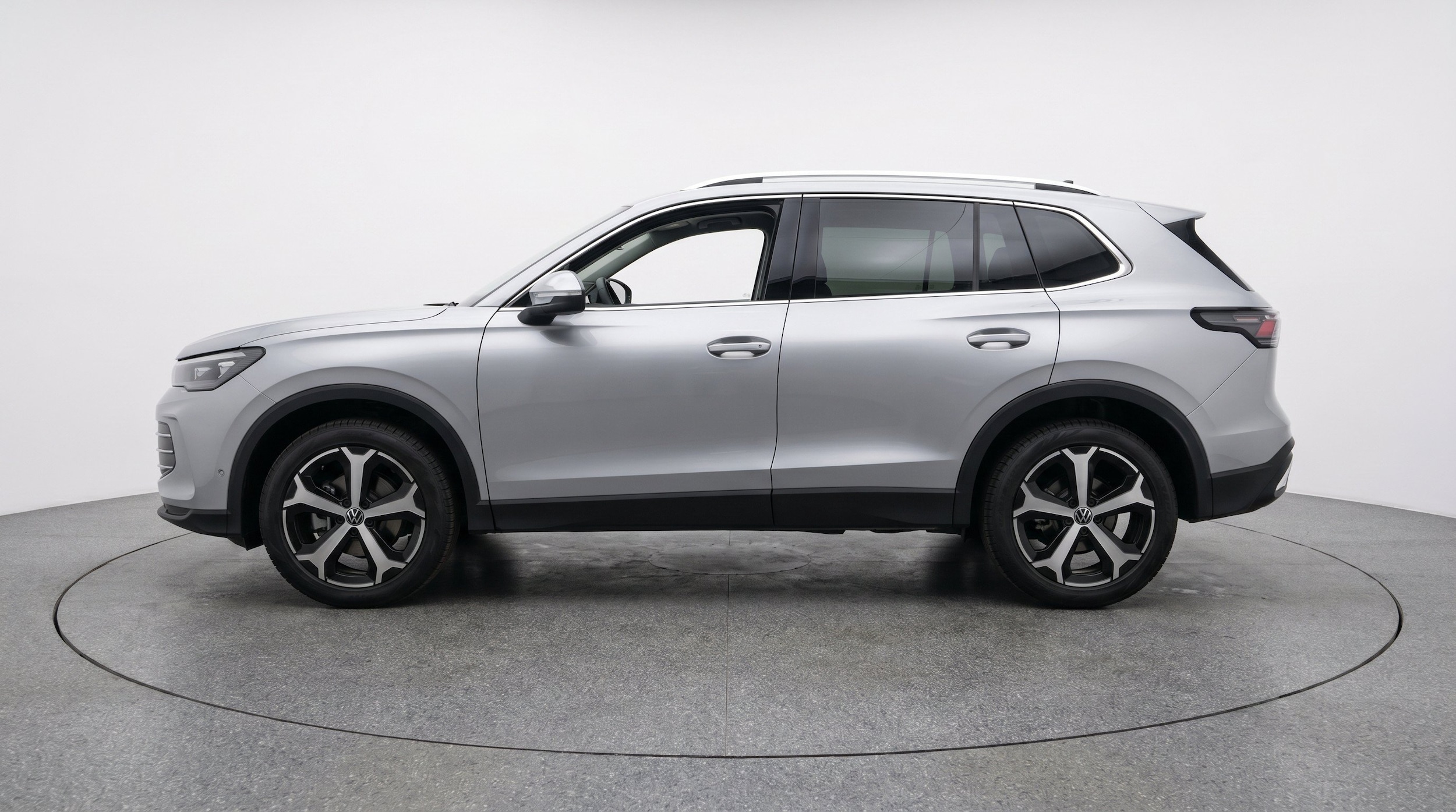 Thumbnail: 2026 Volkswagen Tiguan - 5