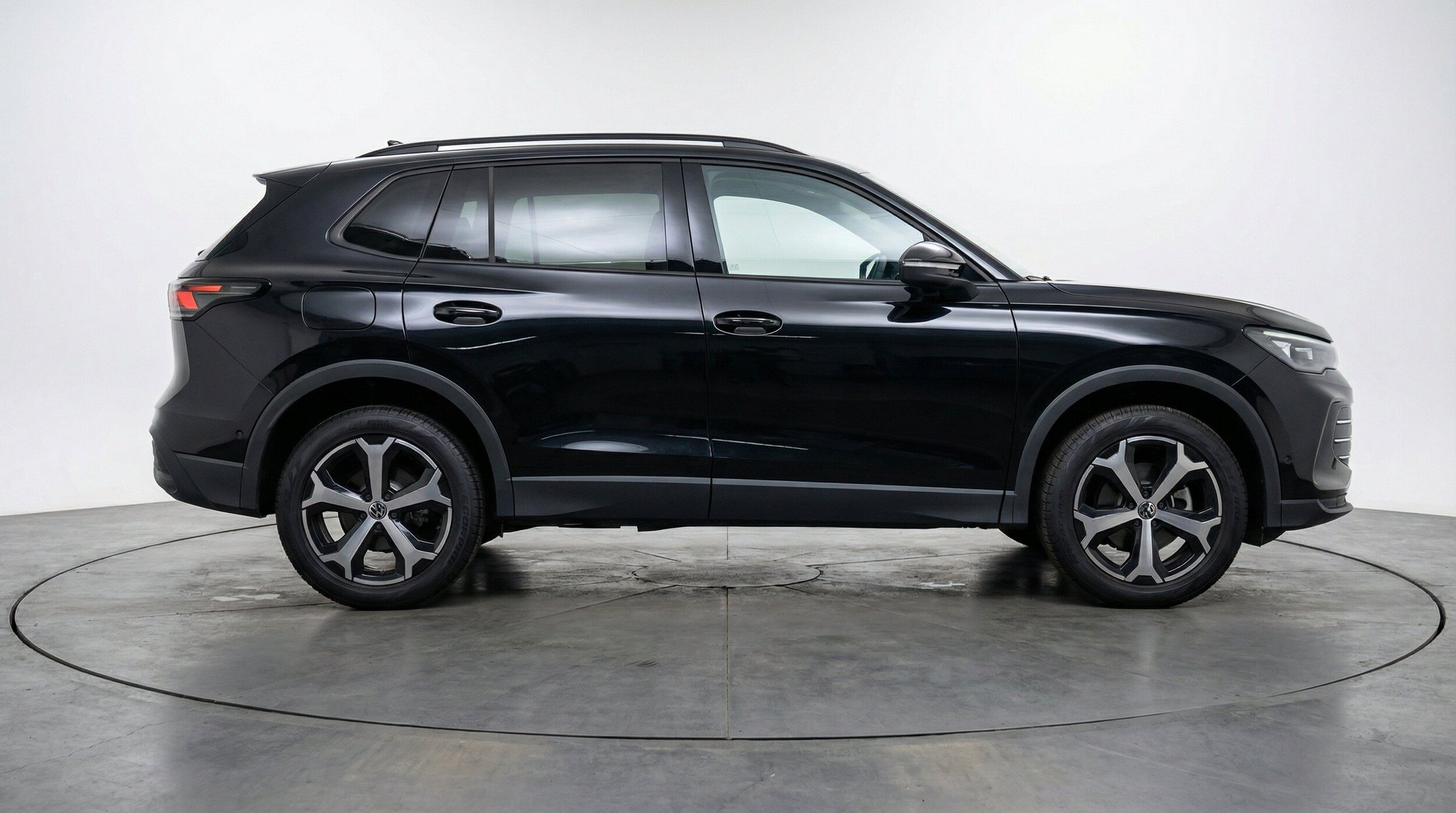 Thumbnail: 2026 Volkswagen Tiguan - 11