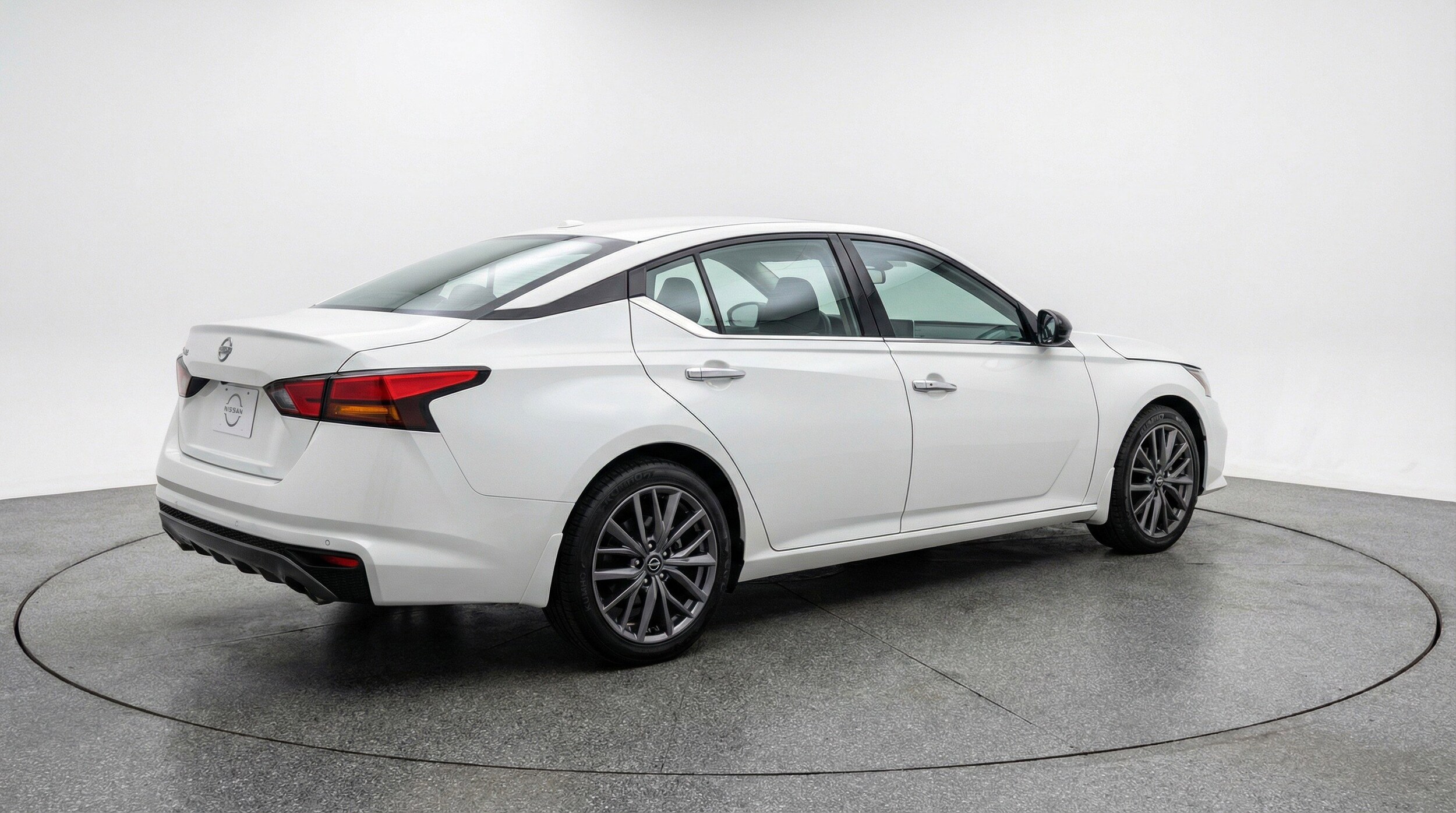 Thumbnail: 2025 Nissan Altima - 9