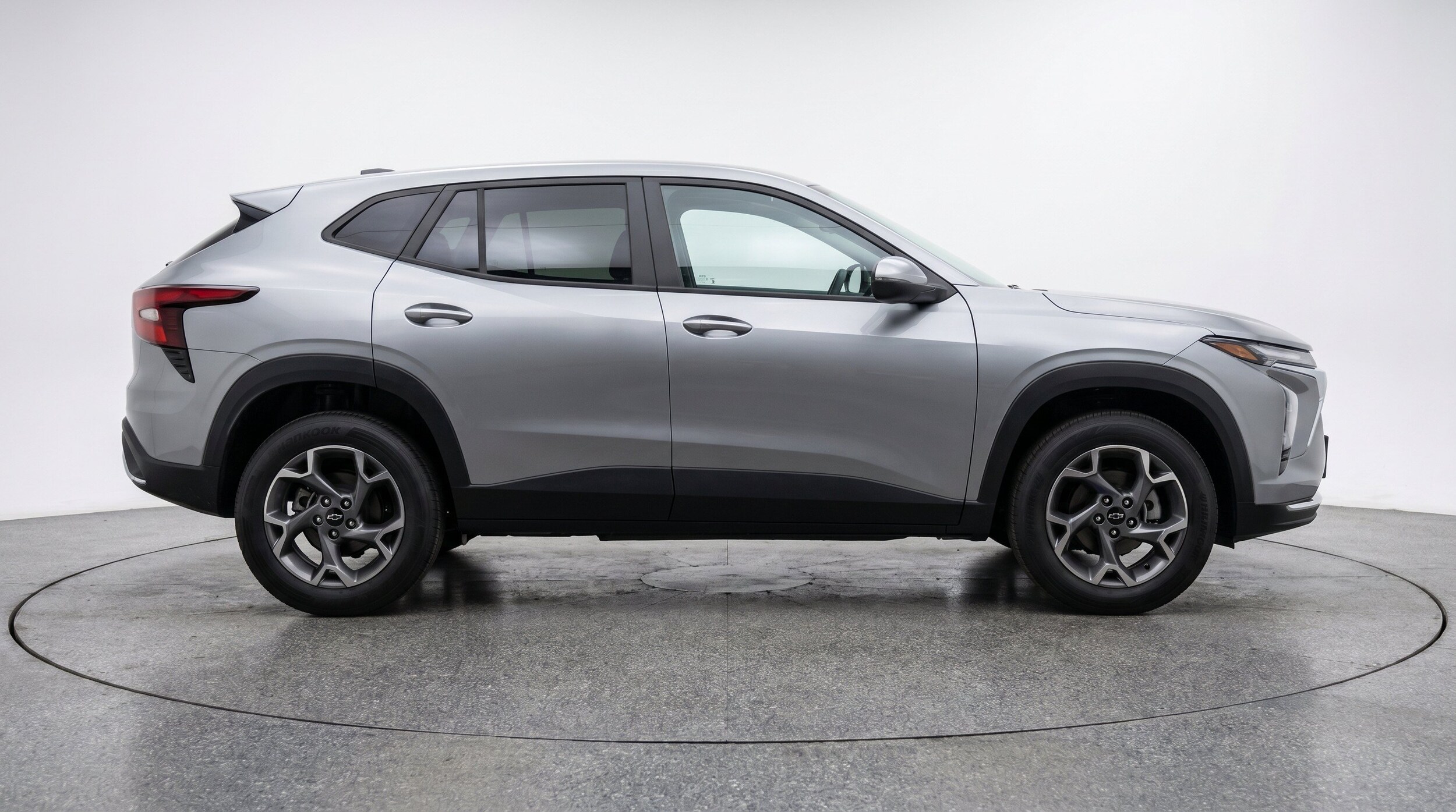 Thumbnail: 2025 Chevrolet Trax - 11