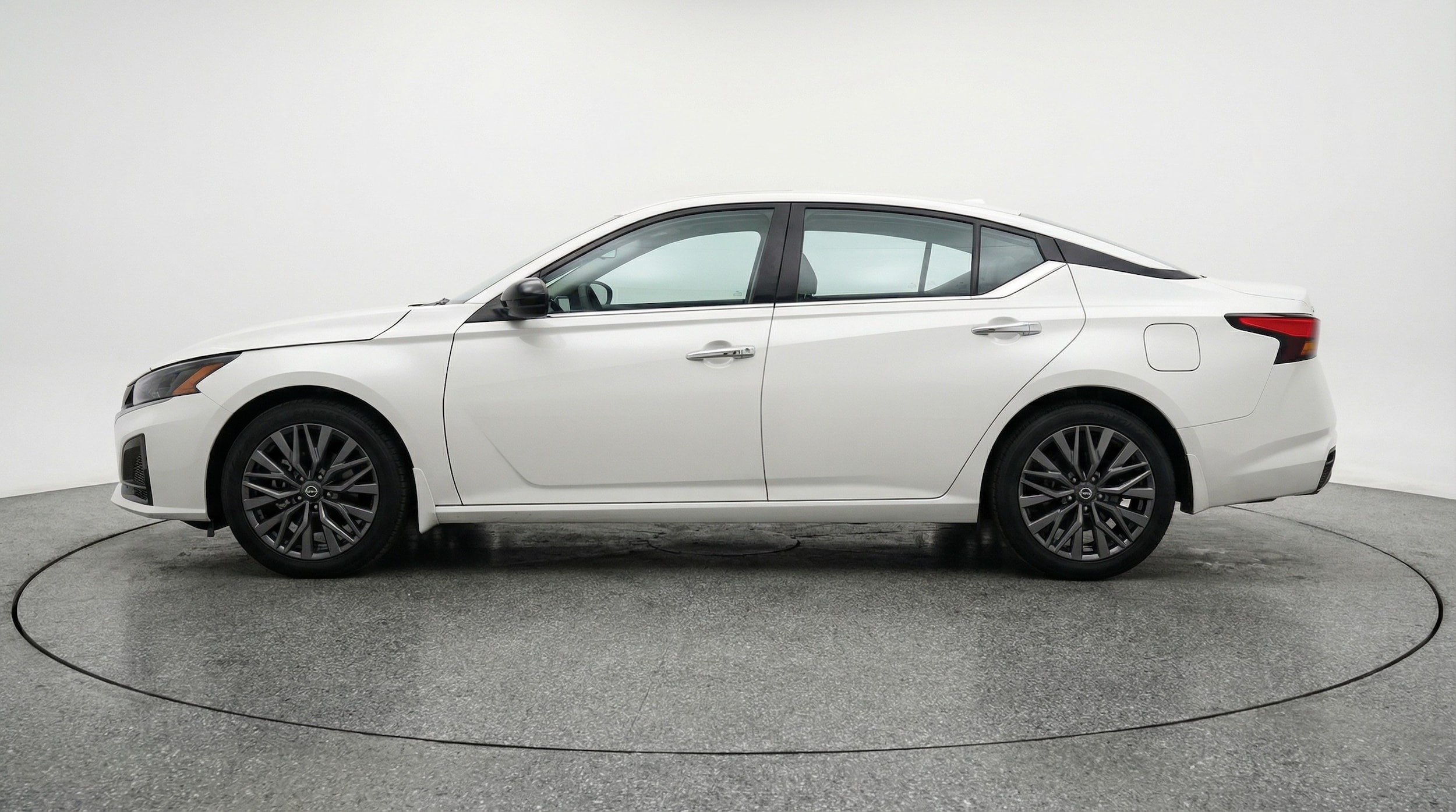 Thumbnail: 2025 Nissan Altima - 4