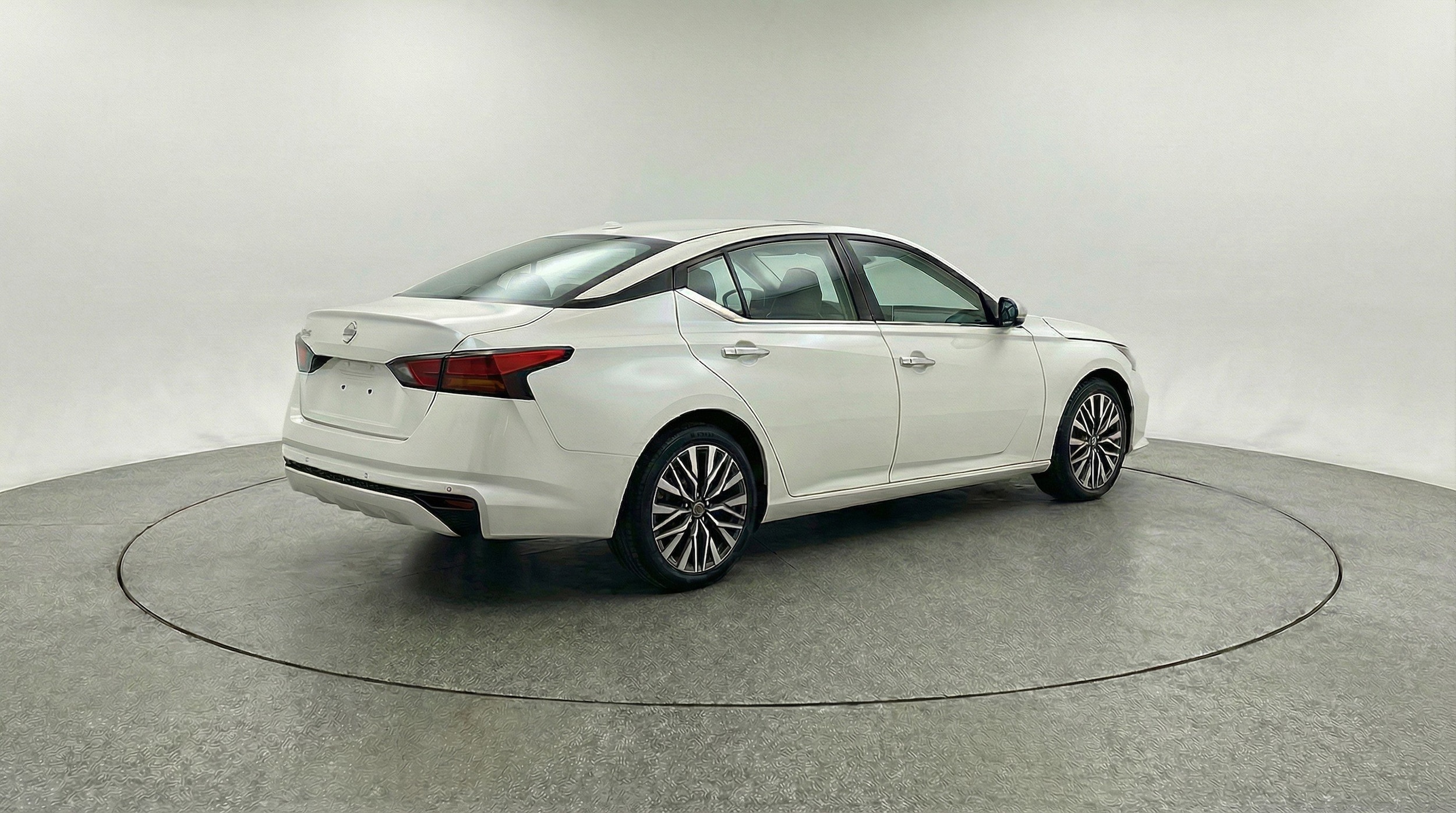 Thumbnail: 2025 Nissan Altima - 9