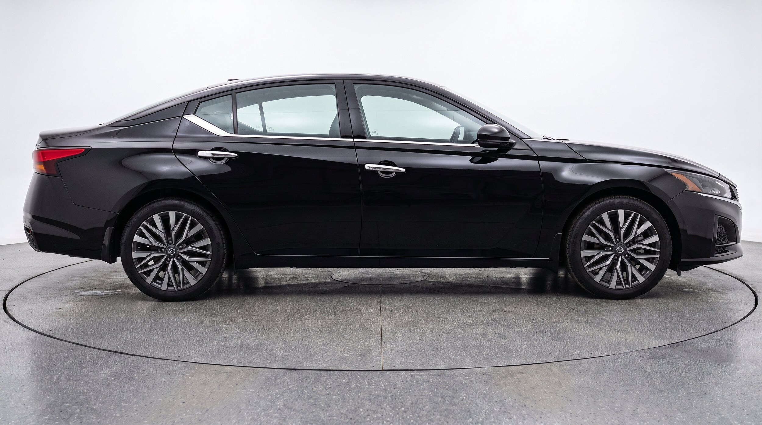 Thumbnail: 2025 Nissan Altima - 11
